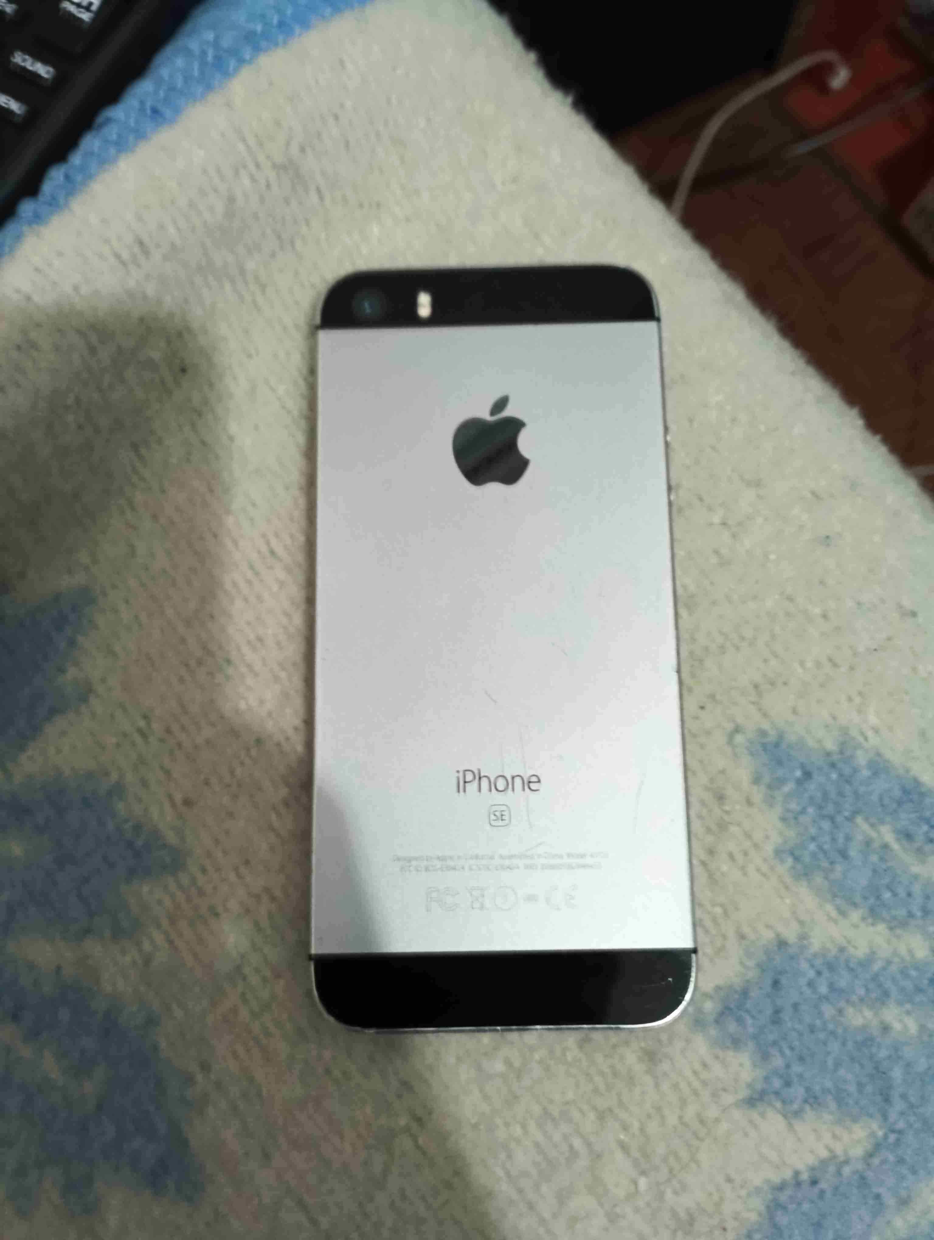 iPhone SE gris - miniatura 2