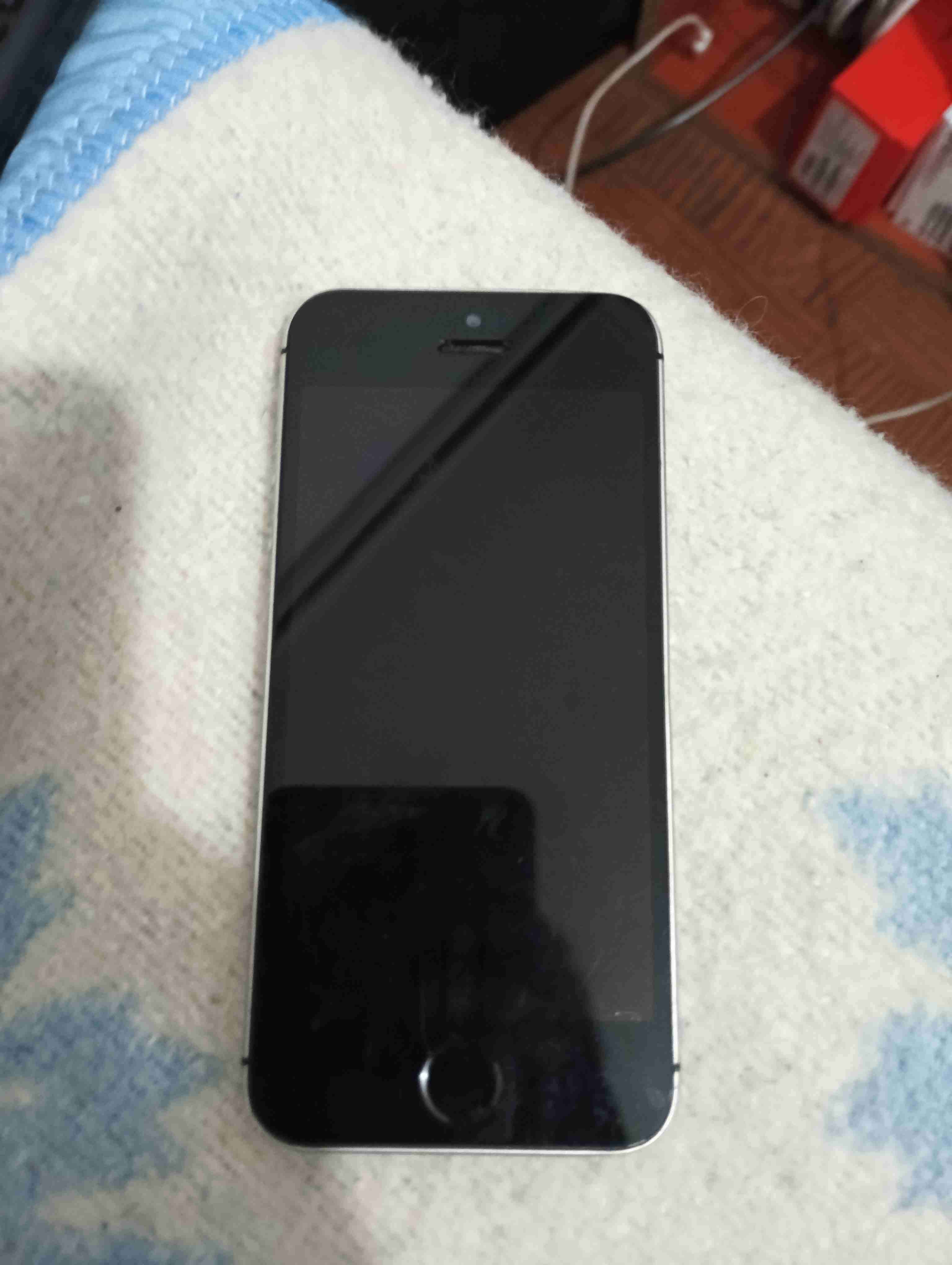 iPhone SE gris - miniatura 3