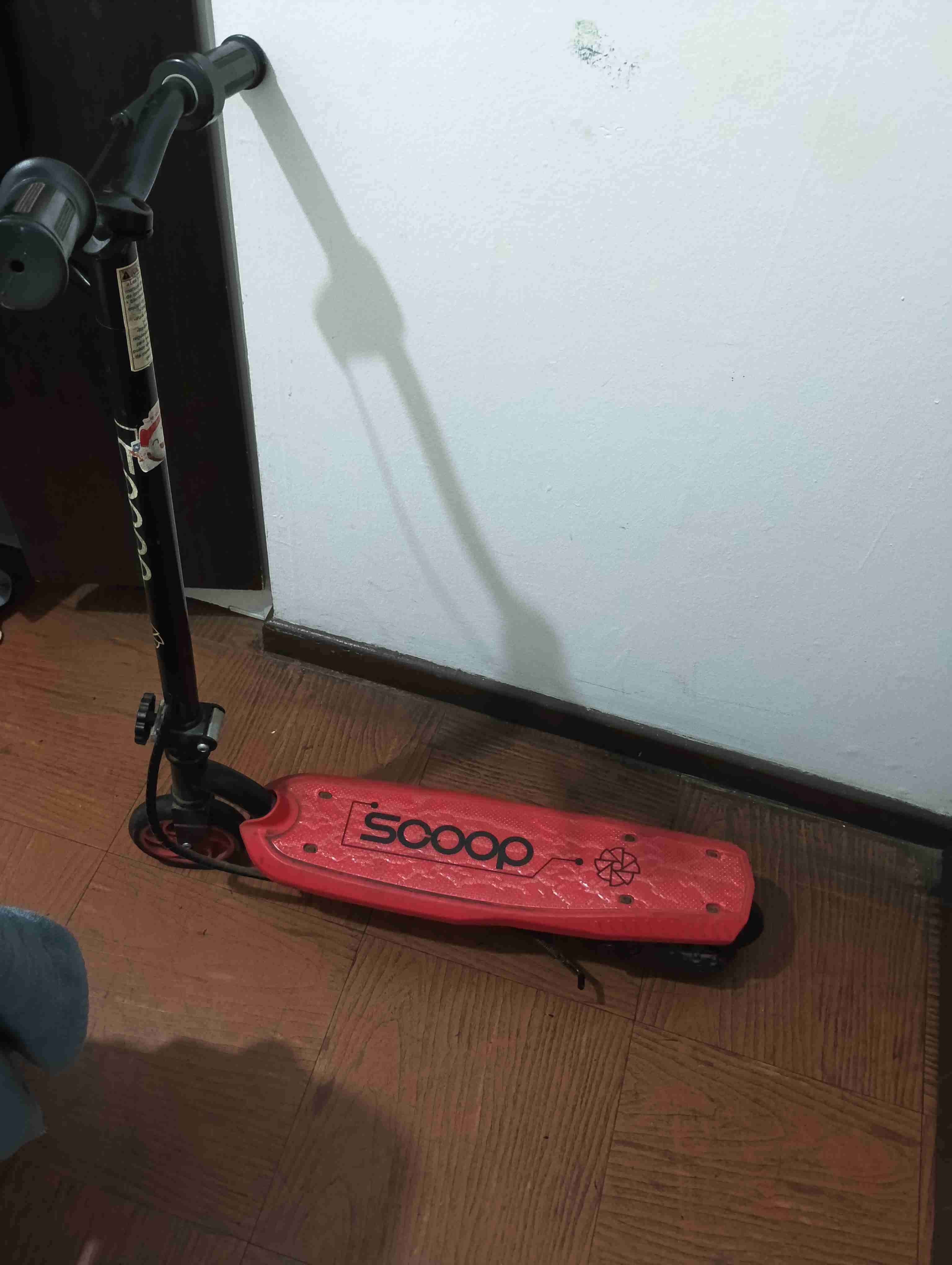 Scooter eléctrico rojo Scooop - miniatura 1