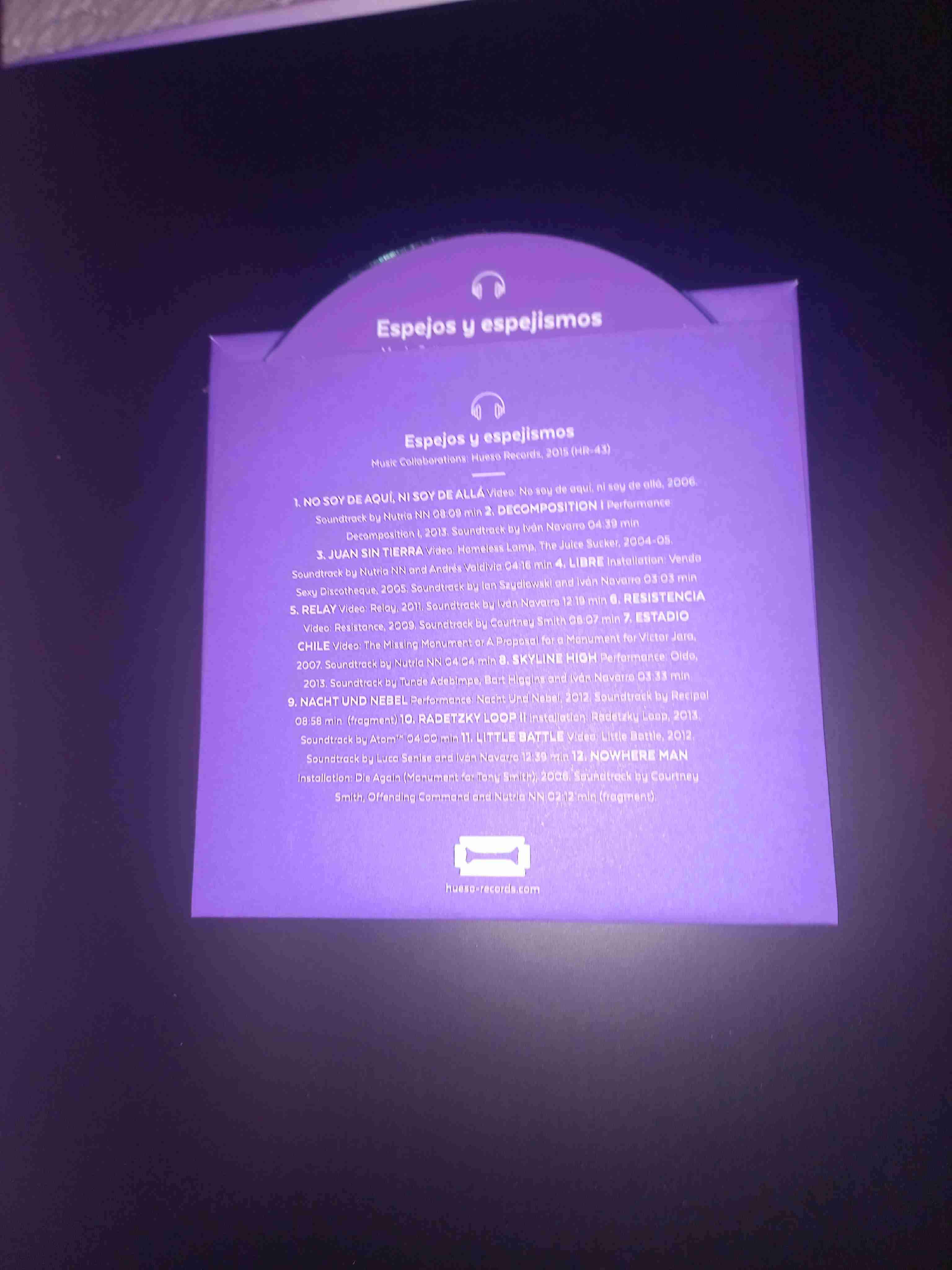 Libro de arte Iván Navarro - miniatura 5