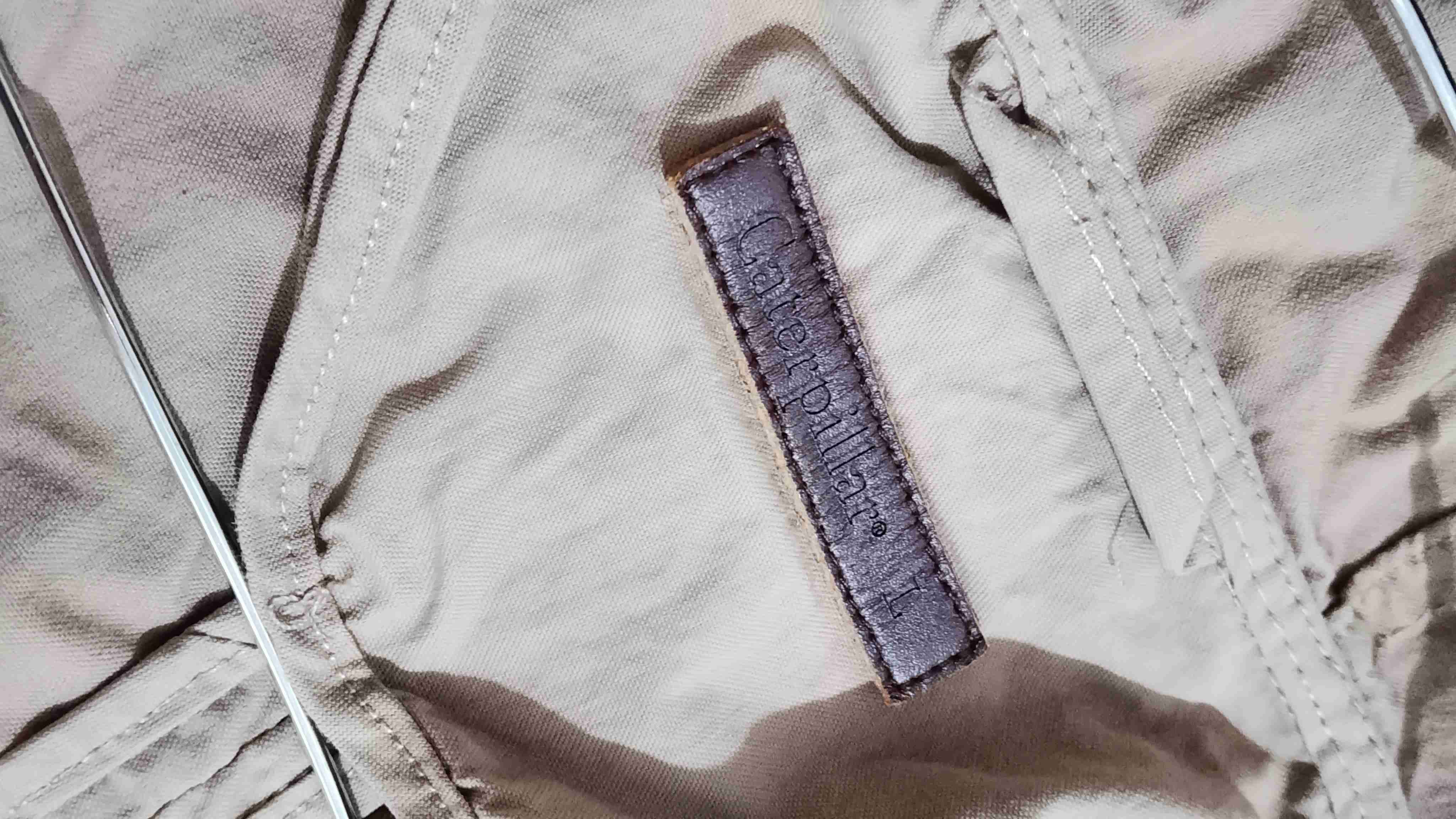 Chaqueta beige con capucha - miniatura 3