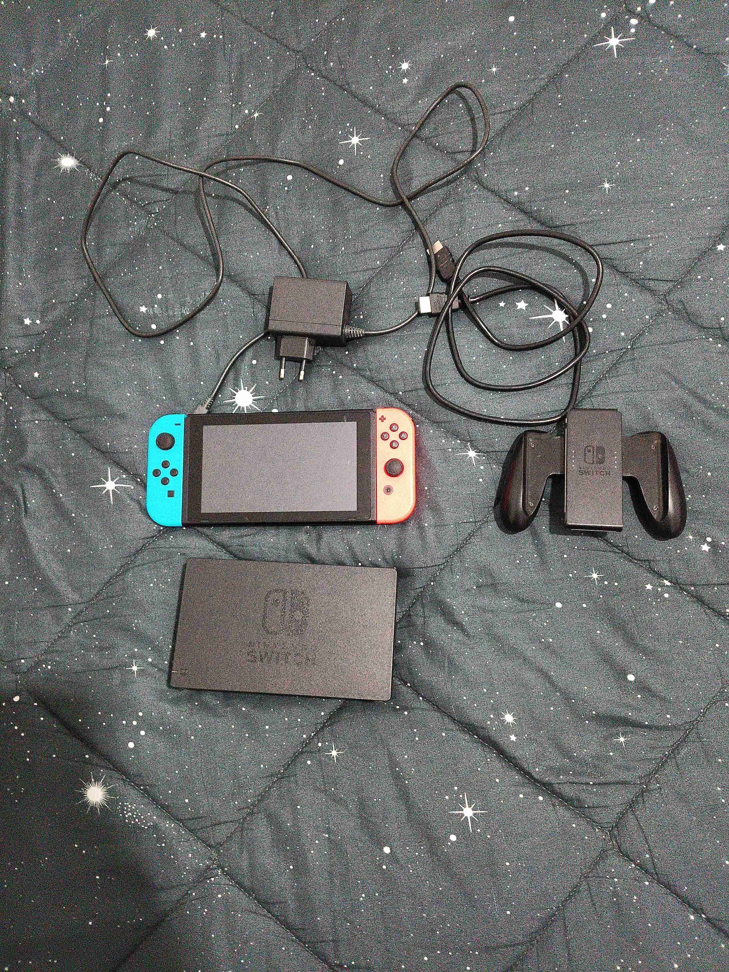 Consola Nintendo Switch con accesorios - miniatura 1