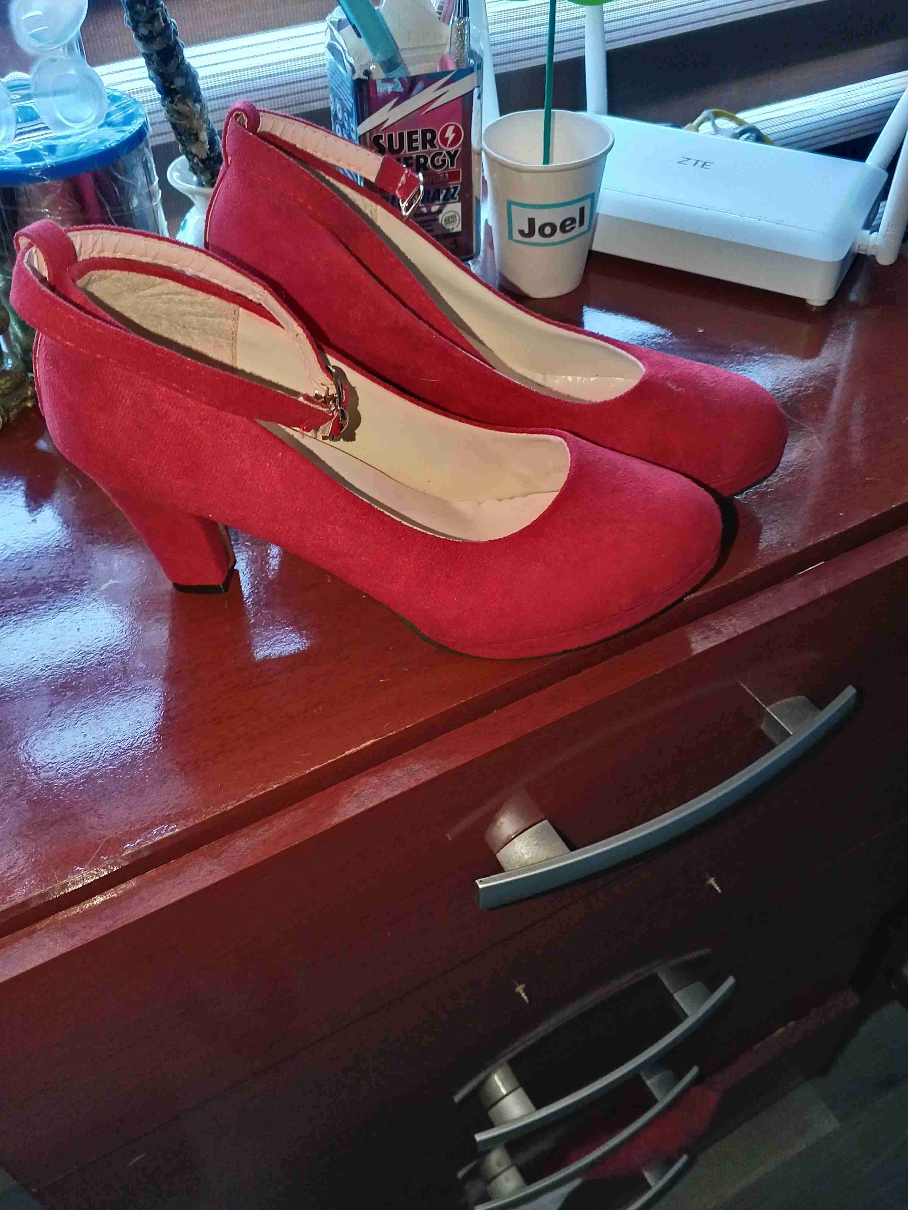 Zapatos de tacón rojos - miniatura 1