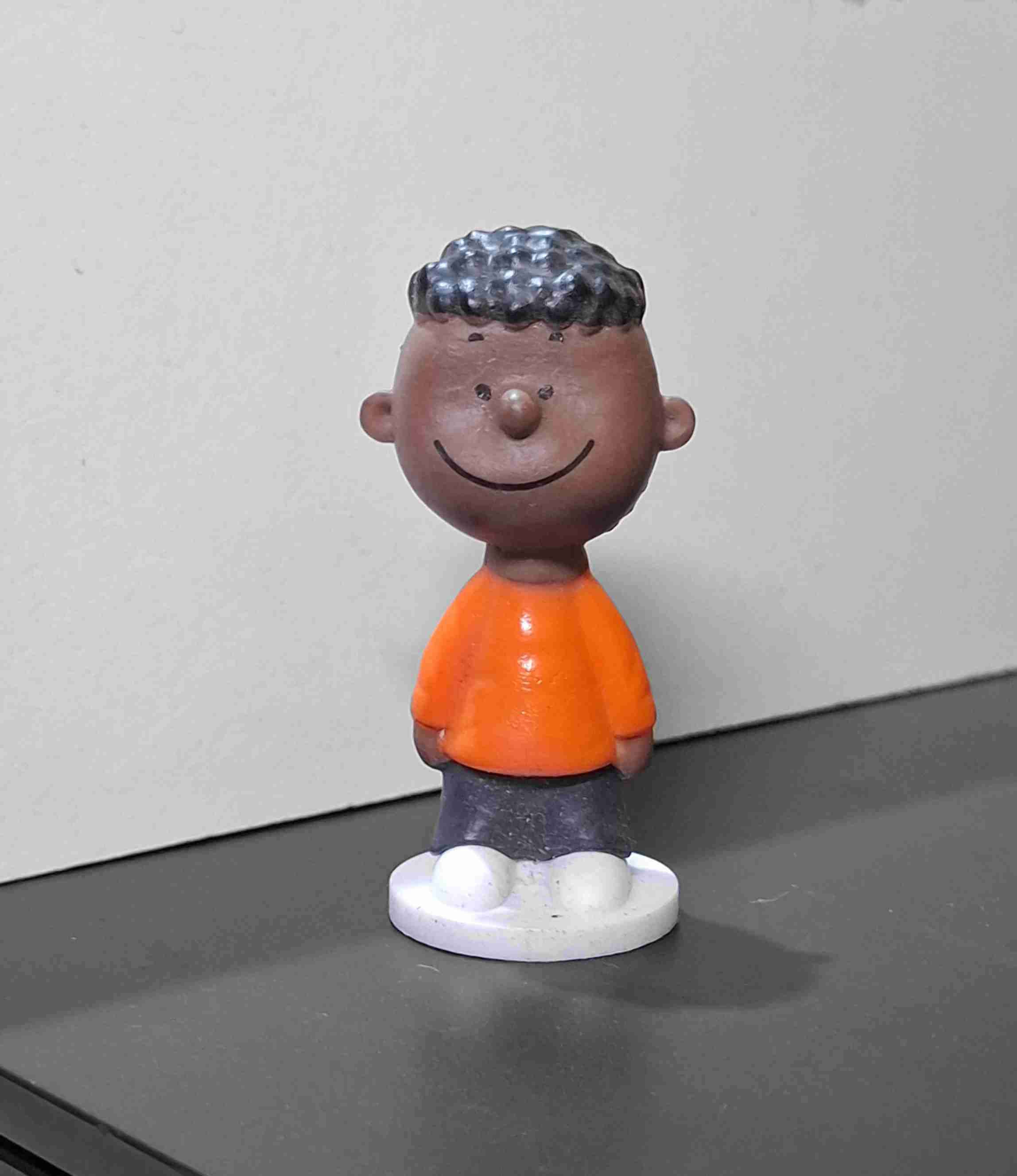 2 Figuras coleccionables de snoopy - miniatura 2