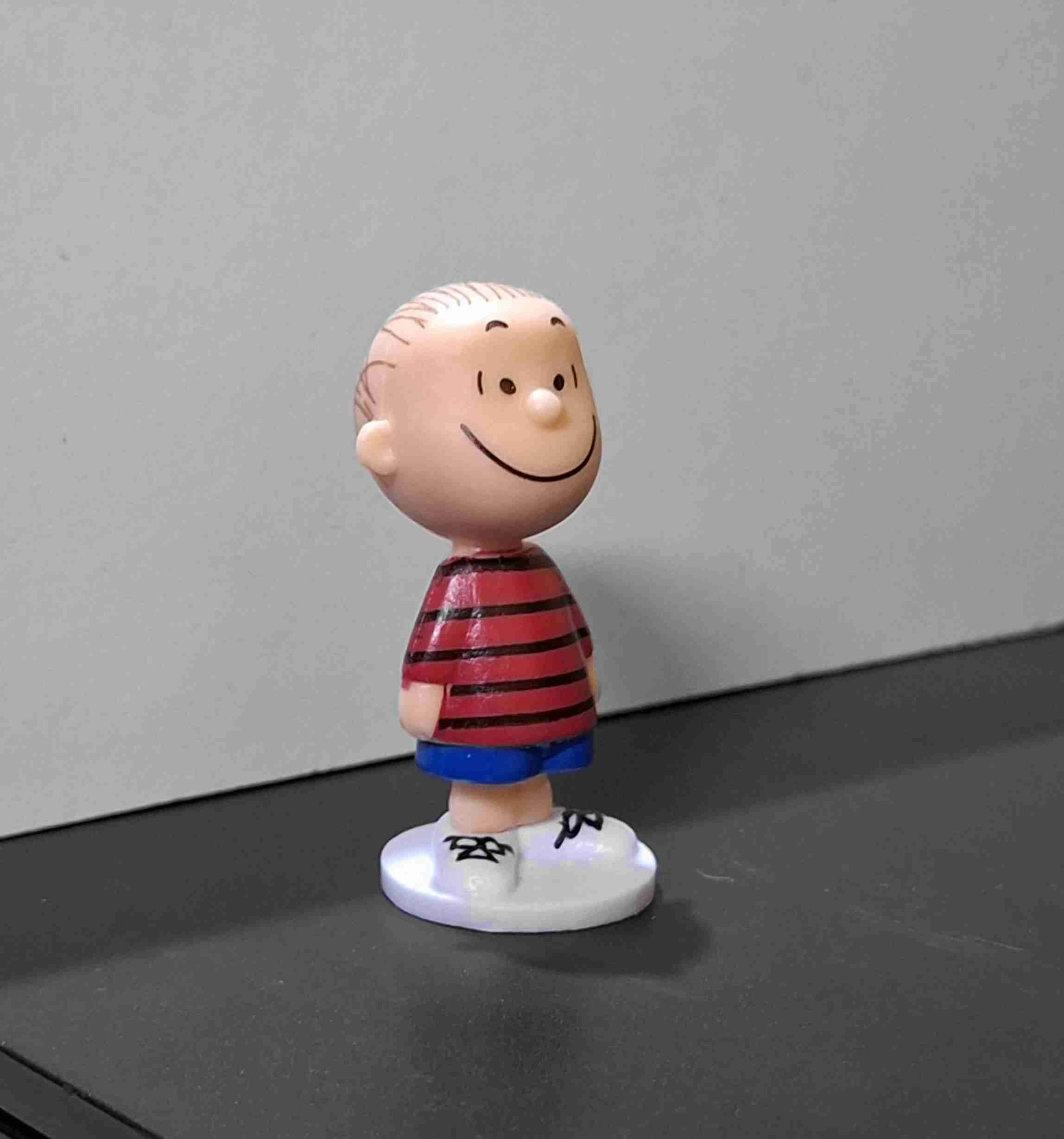 Figuras coleccionables de serie snoopy - miniatura 2