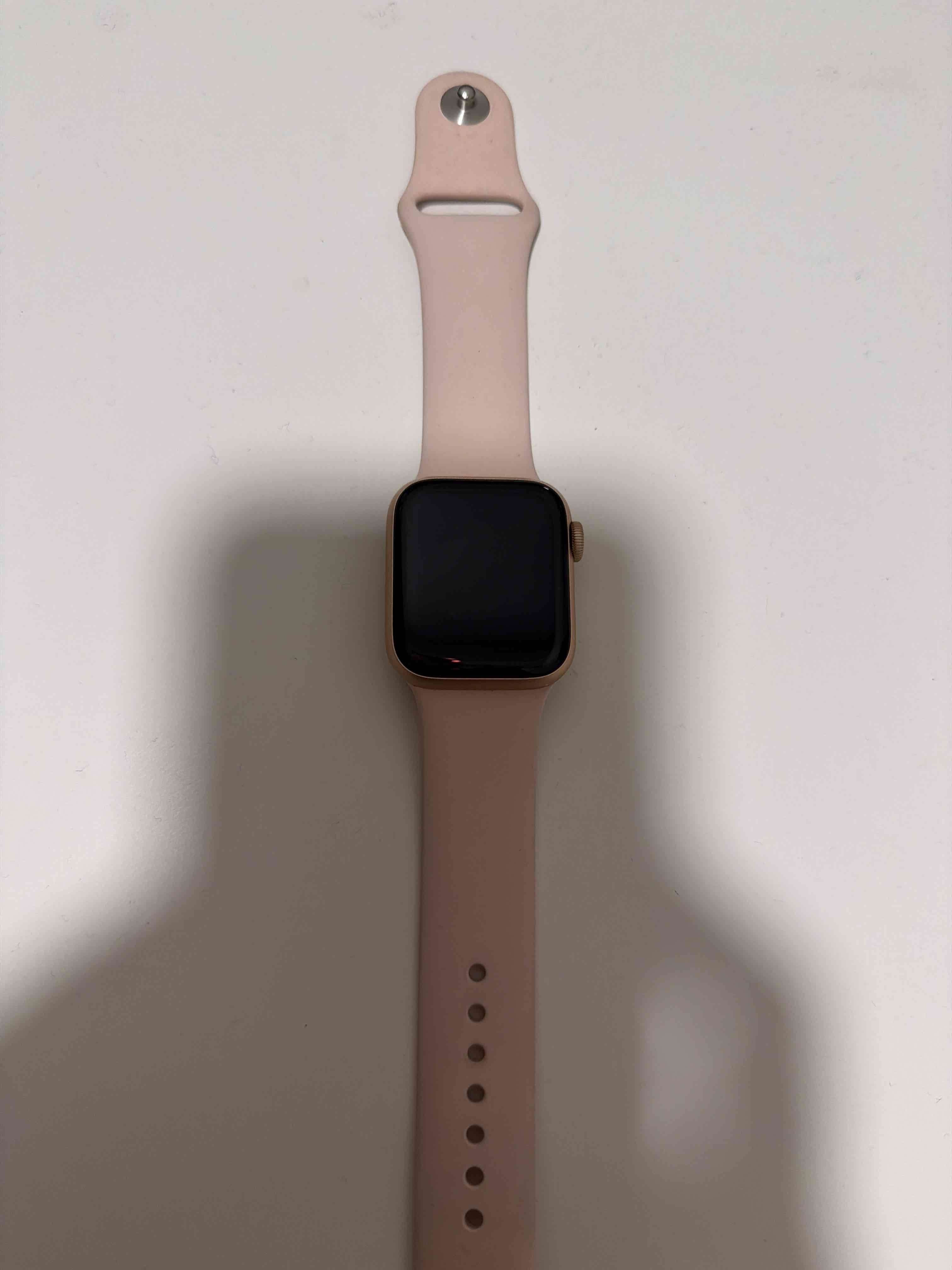 Apple Watch Series 5 40MM Rose Gold