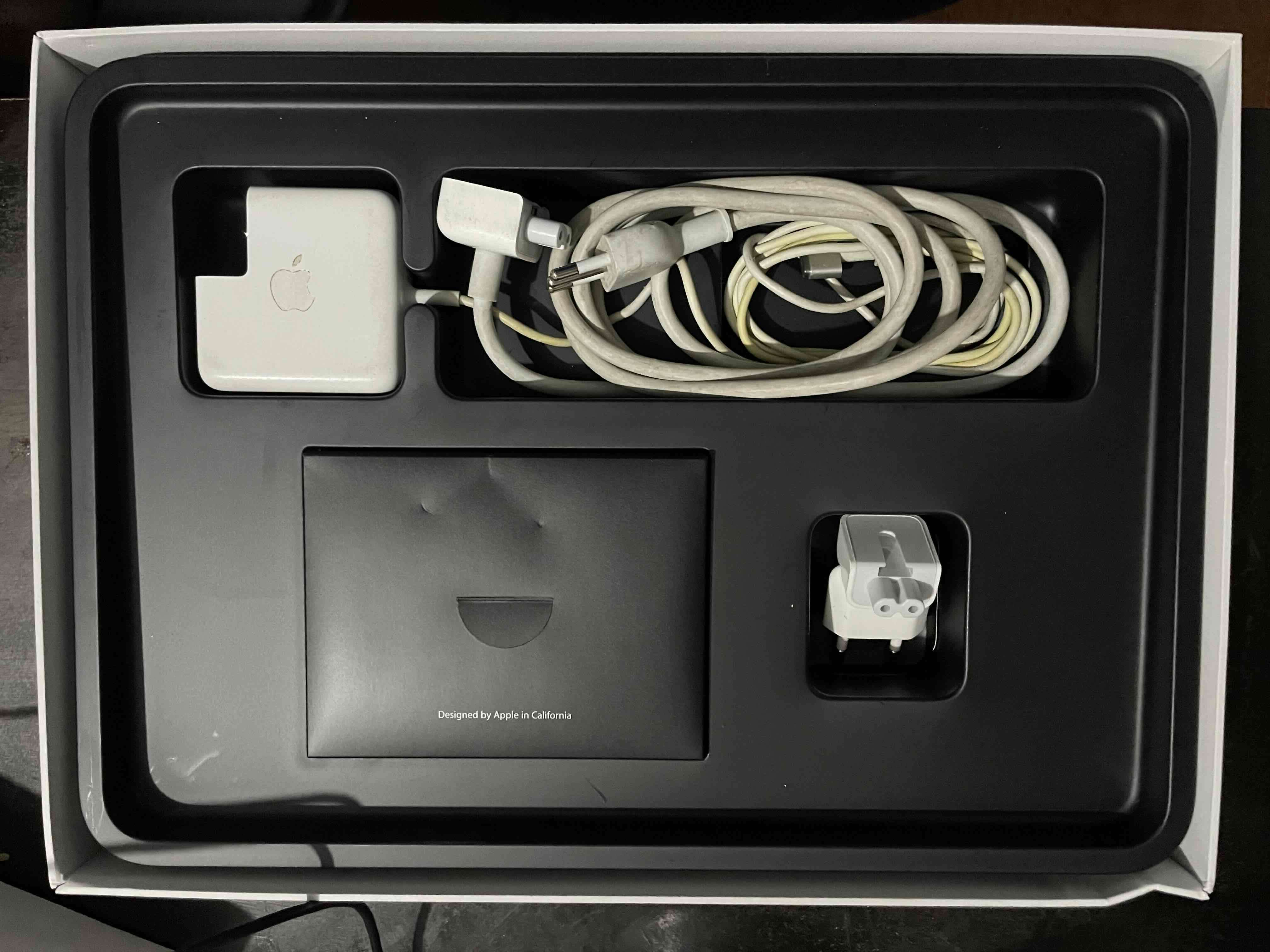MacBook Air en caja original - miniatura 3