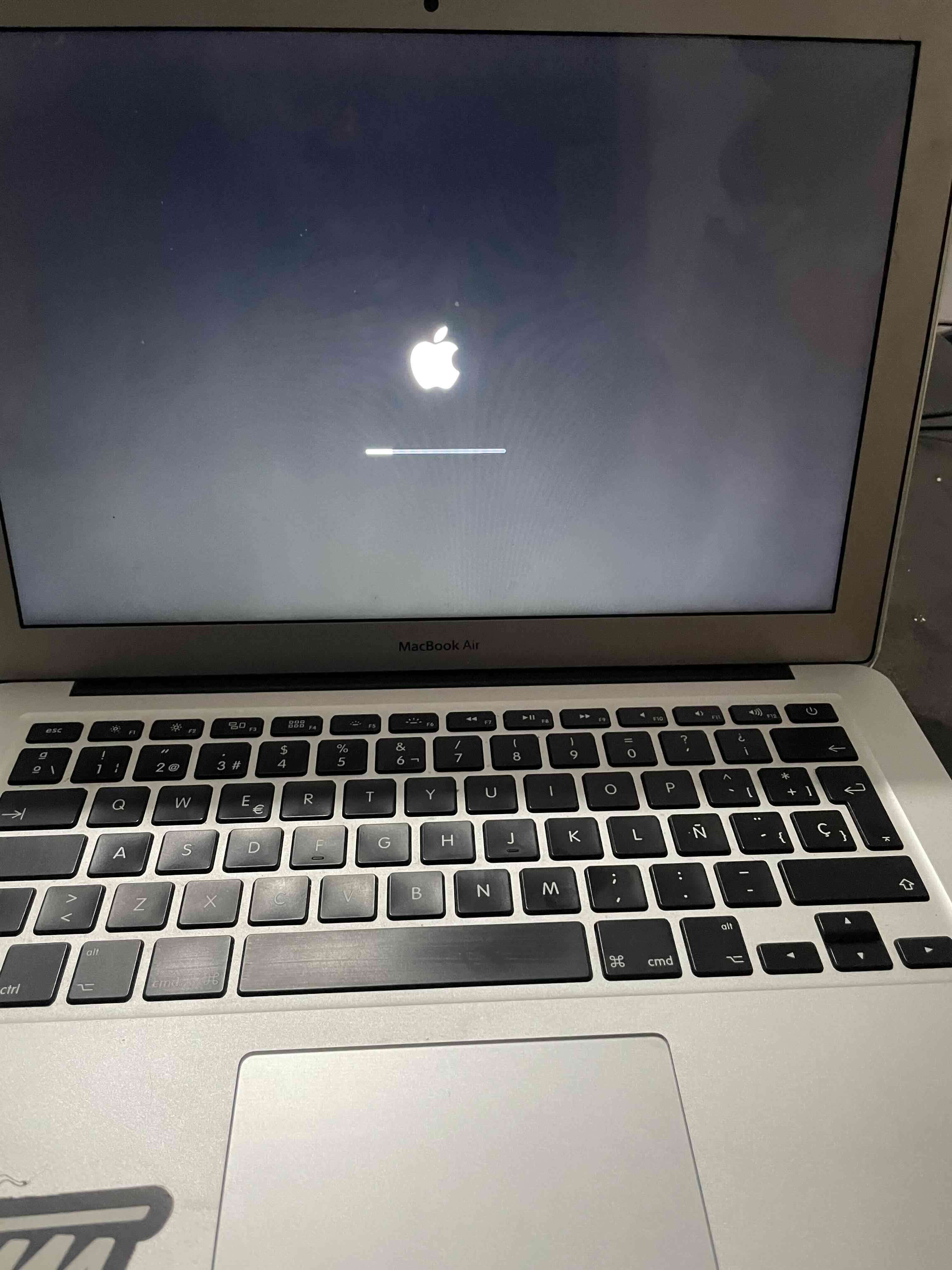 MacBook Air en caja original - miniatura 4