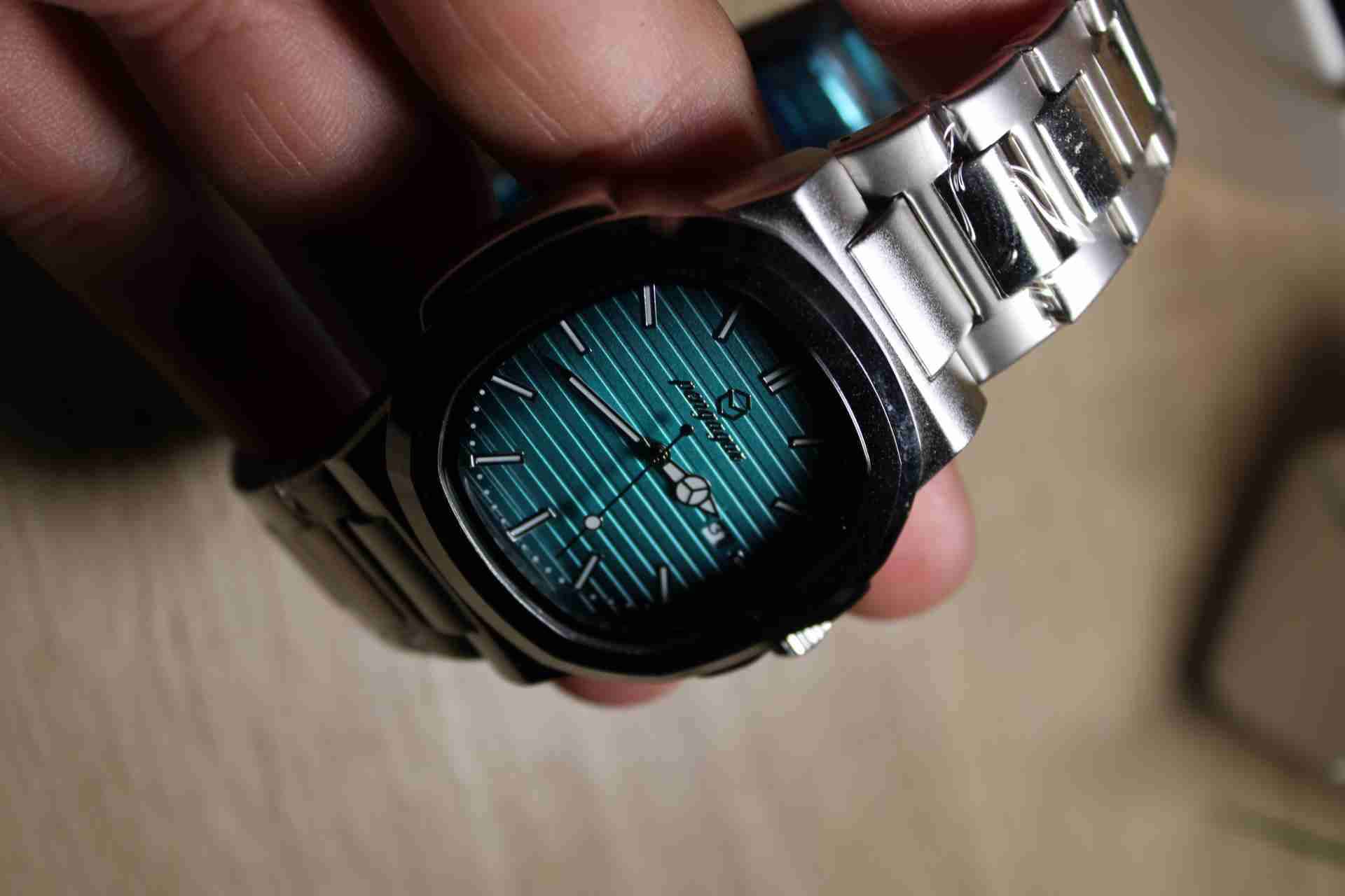 Reloj de pulsera azul metálico - miniatura 3