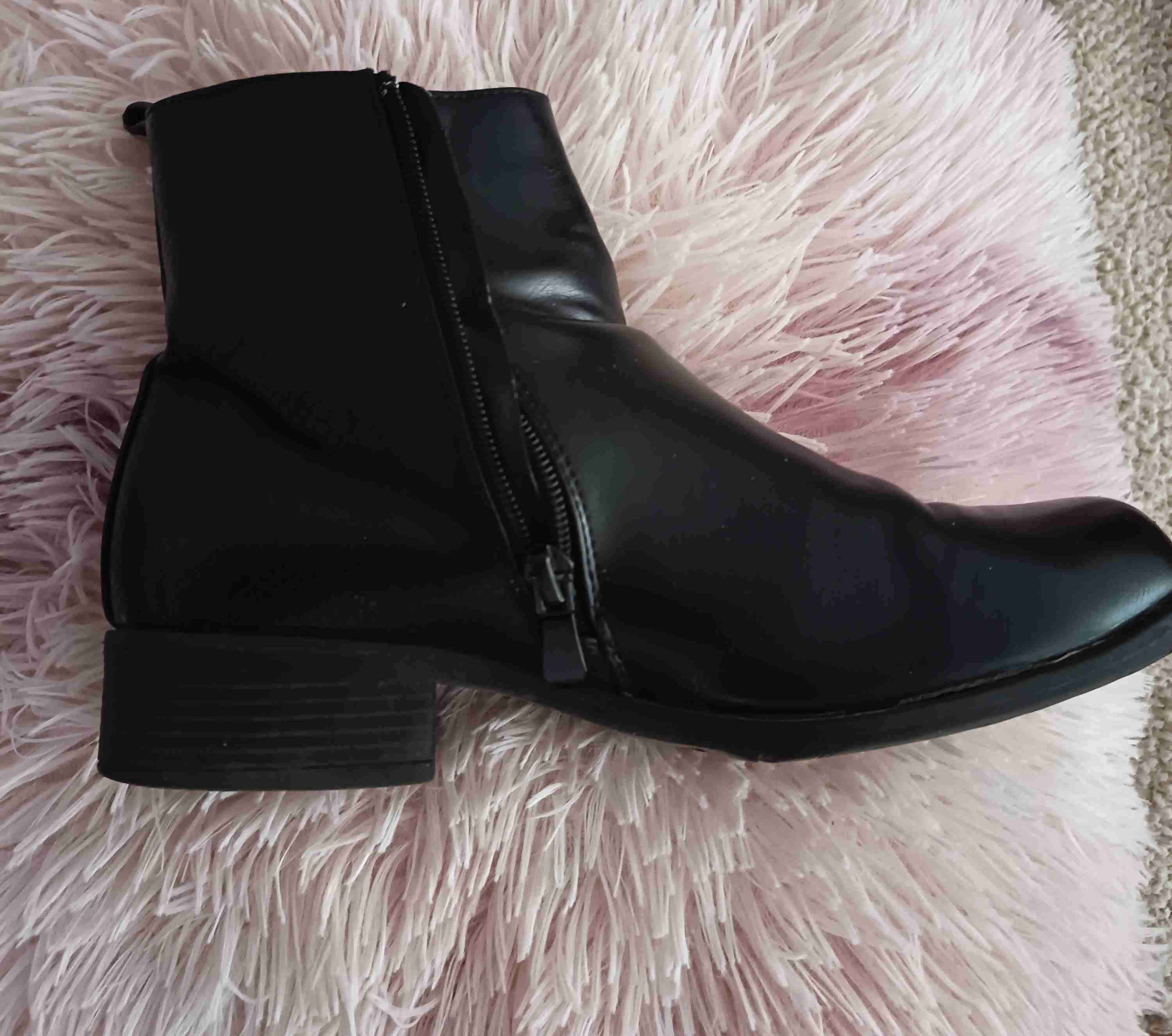 Botines negros de cuero - miniatura 1