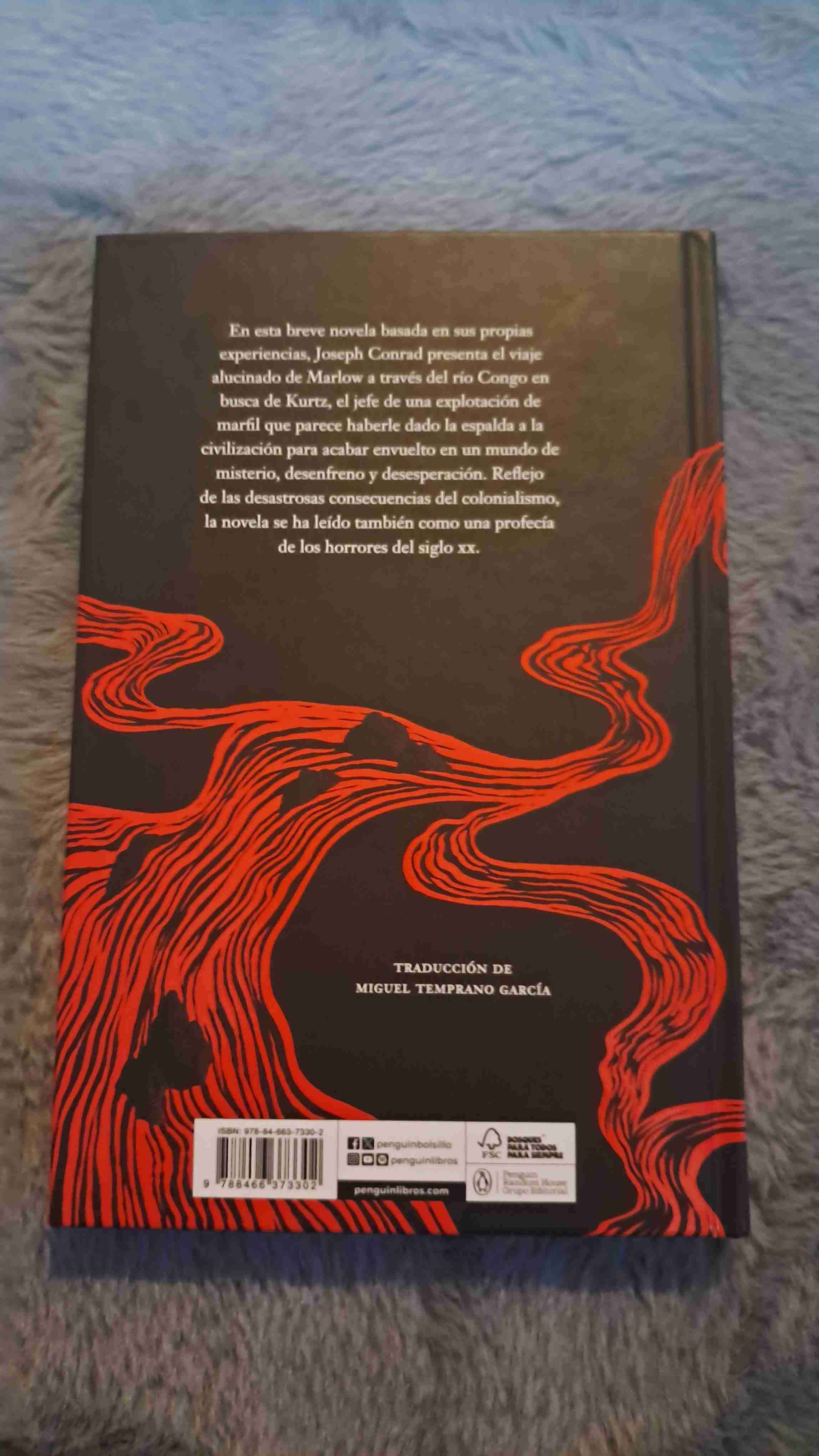 Libro 'El corazón de las tinieblas' - miniatura 2