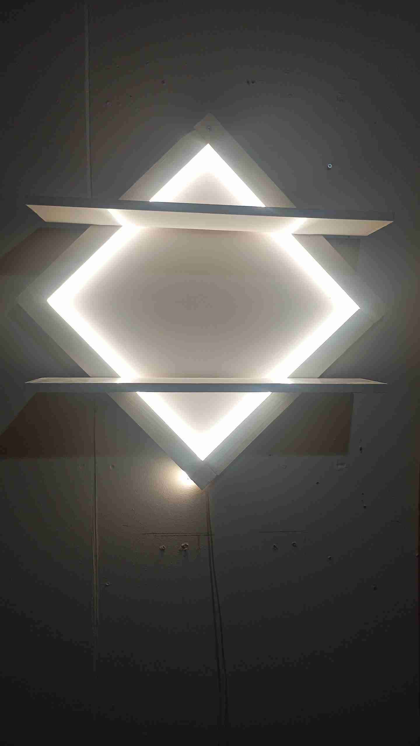 Organizador de melamina con luces de bajo consumo