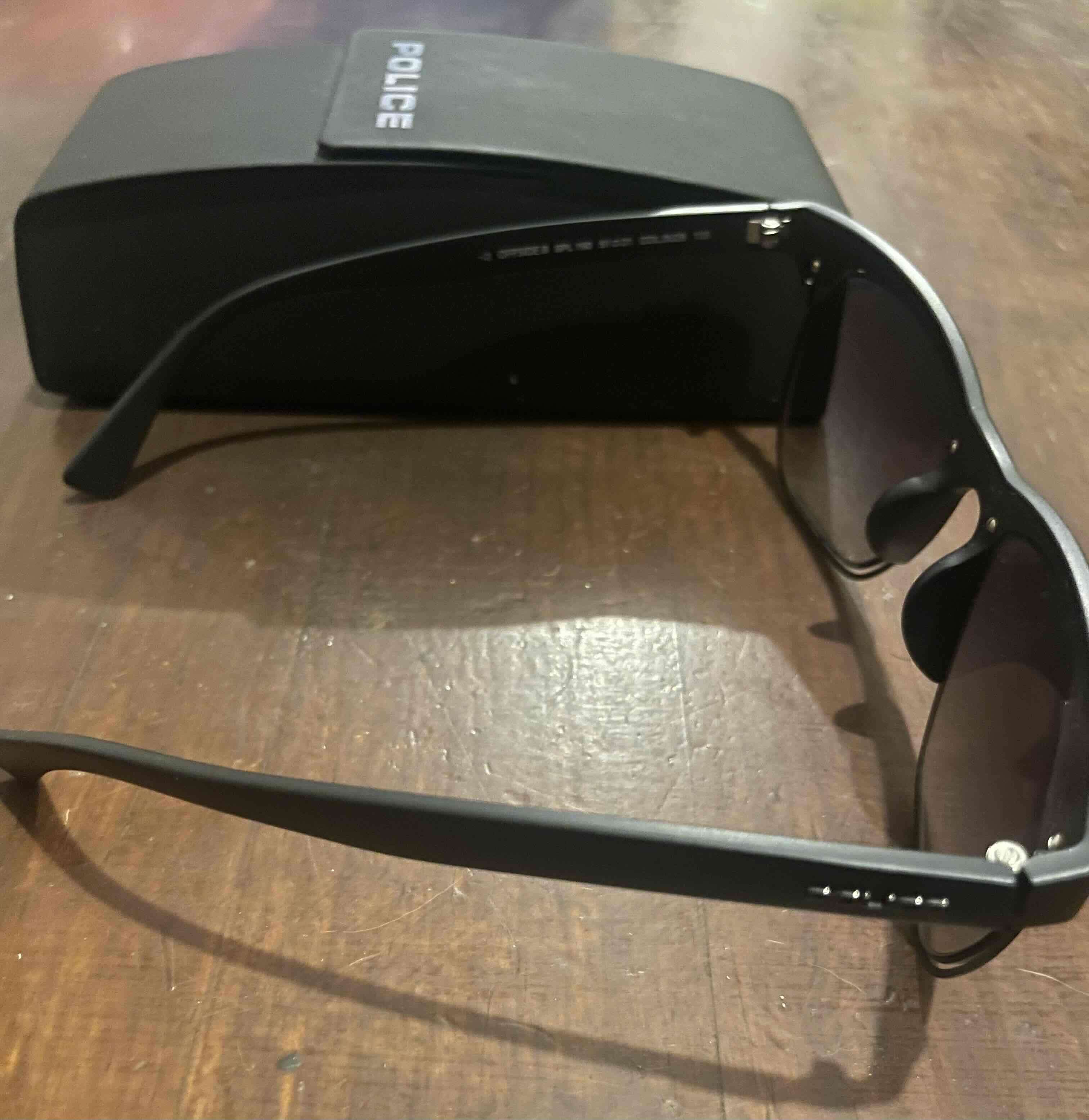 Gafas de sol Police negras - miniatura 3