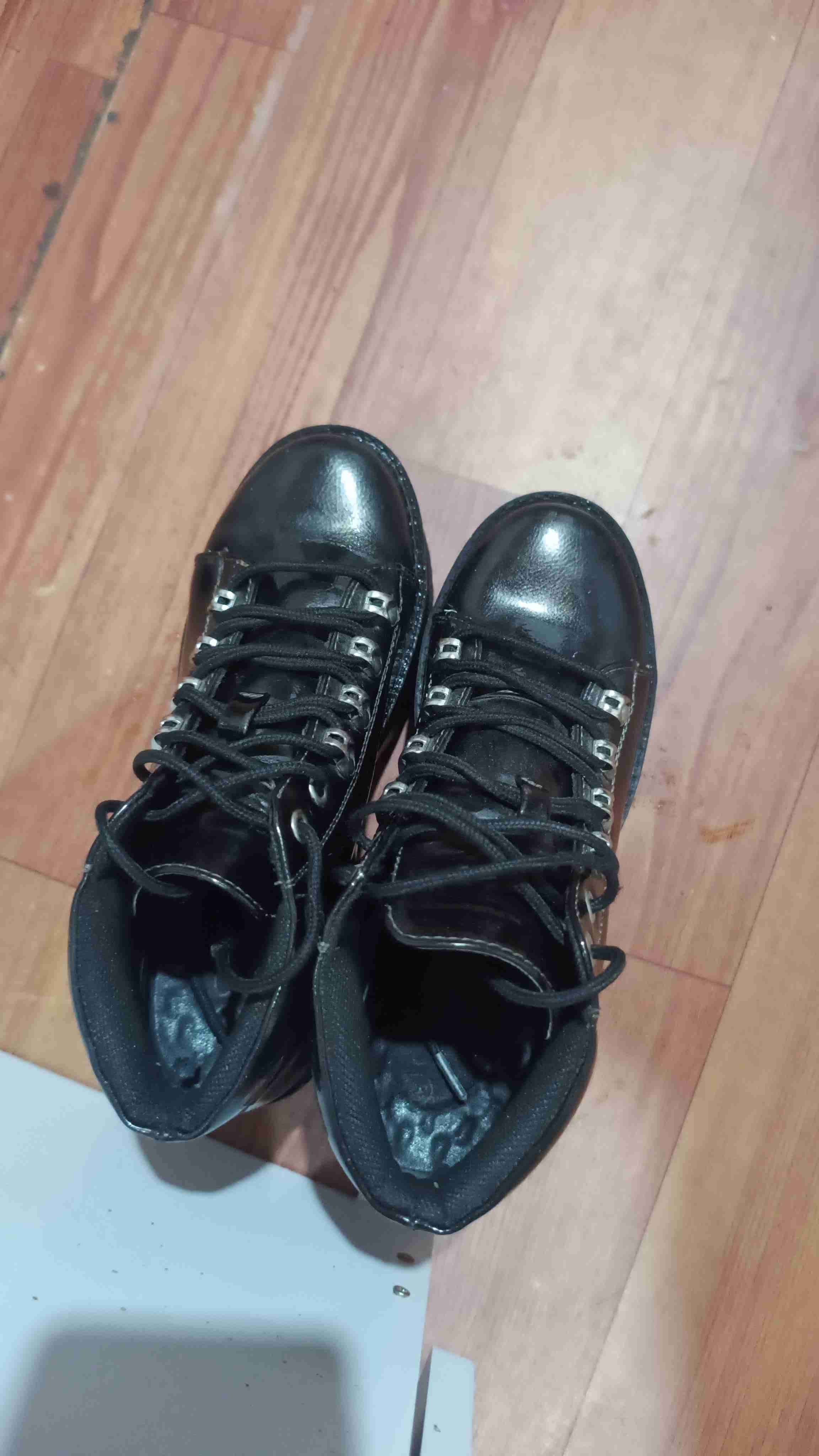 Botas negras con plataforma - miniatura 2