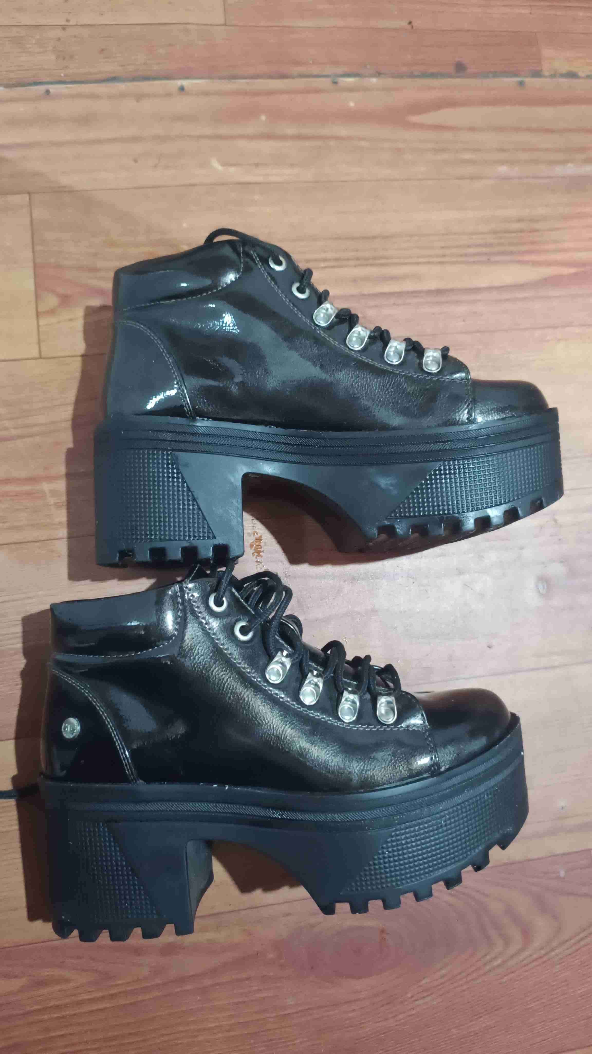 Botas negras con plataforma - miniatura 3