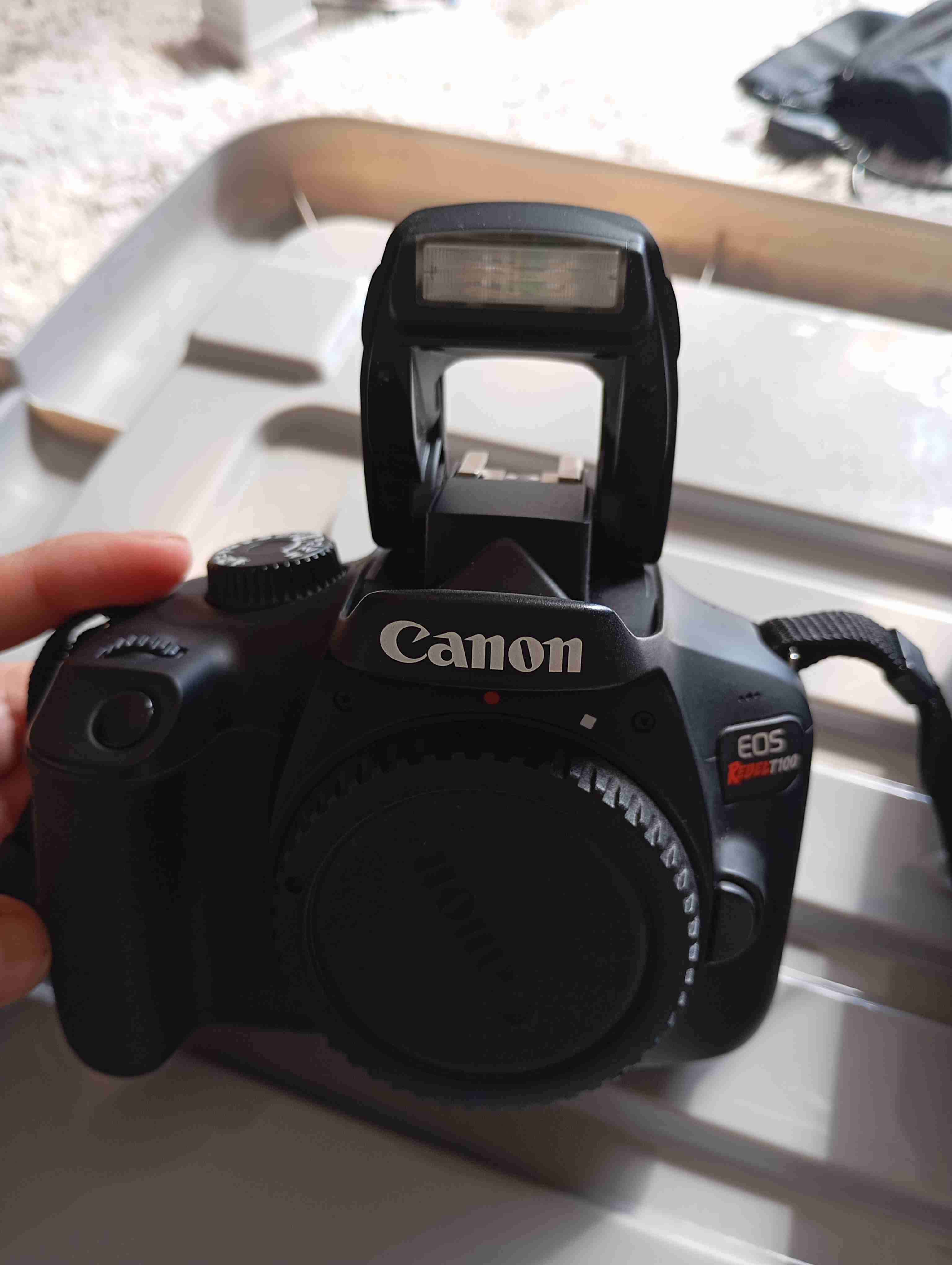 Cámara Canon EOS Rebel T100 DSLR - miniatura 2