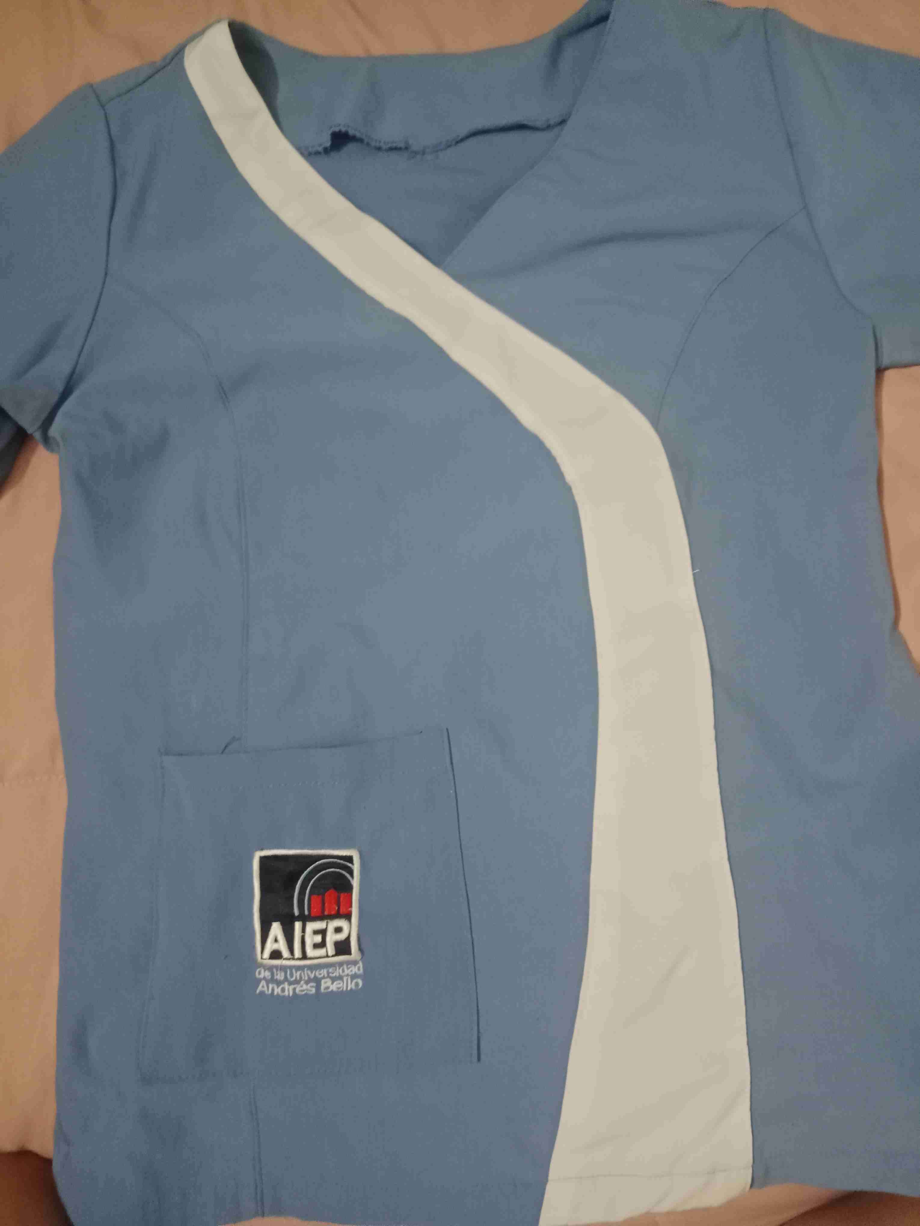 Uniforme de Teens mujer de instituto AIEP - miniatura 2