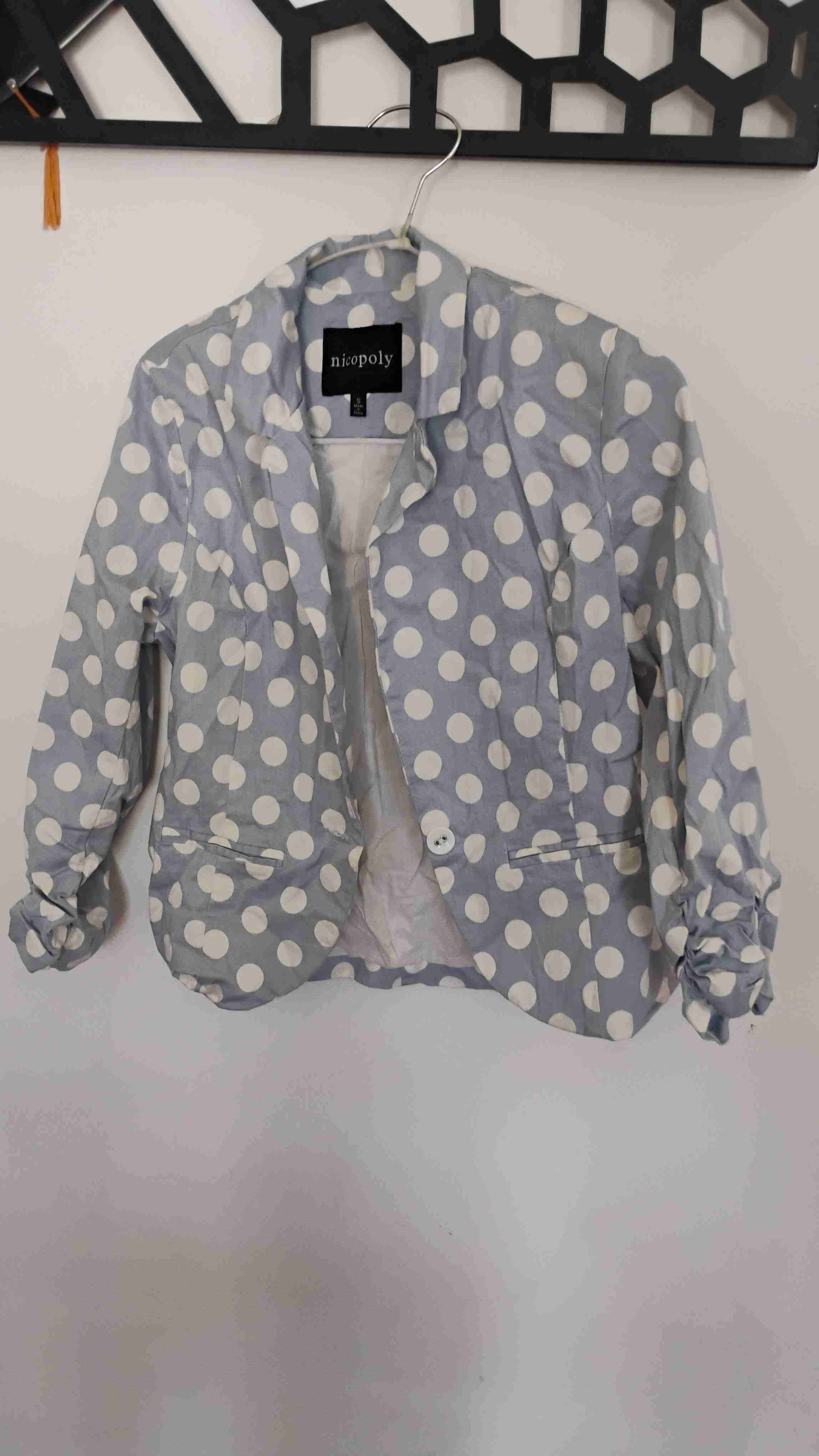 Chaqueta celeste con lunares - miniatura 3