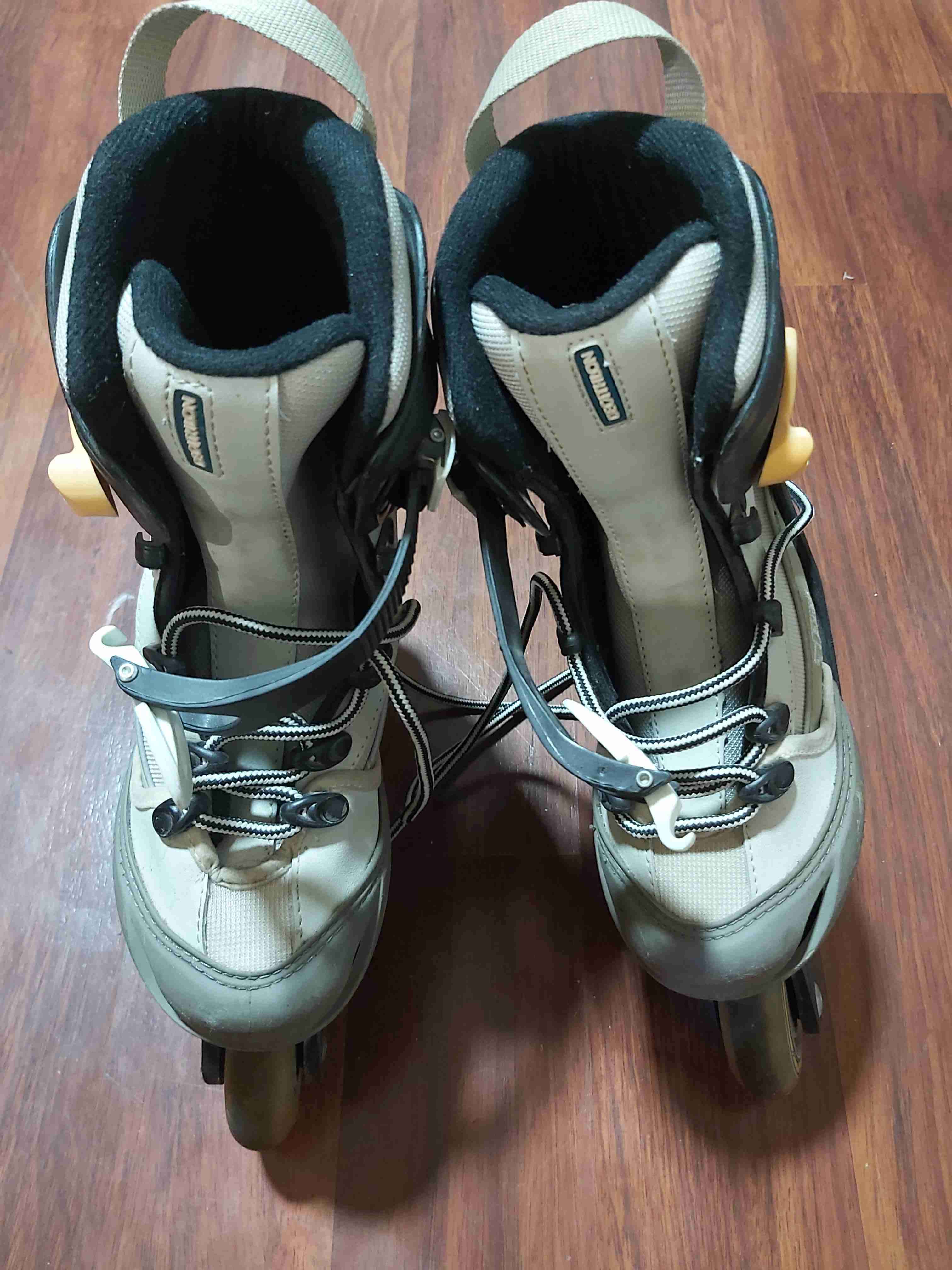 Patines en línea roller beige y negro - miniatura 3