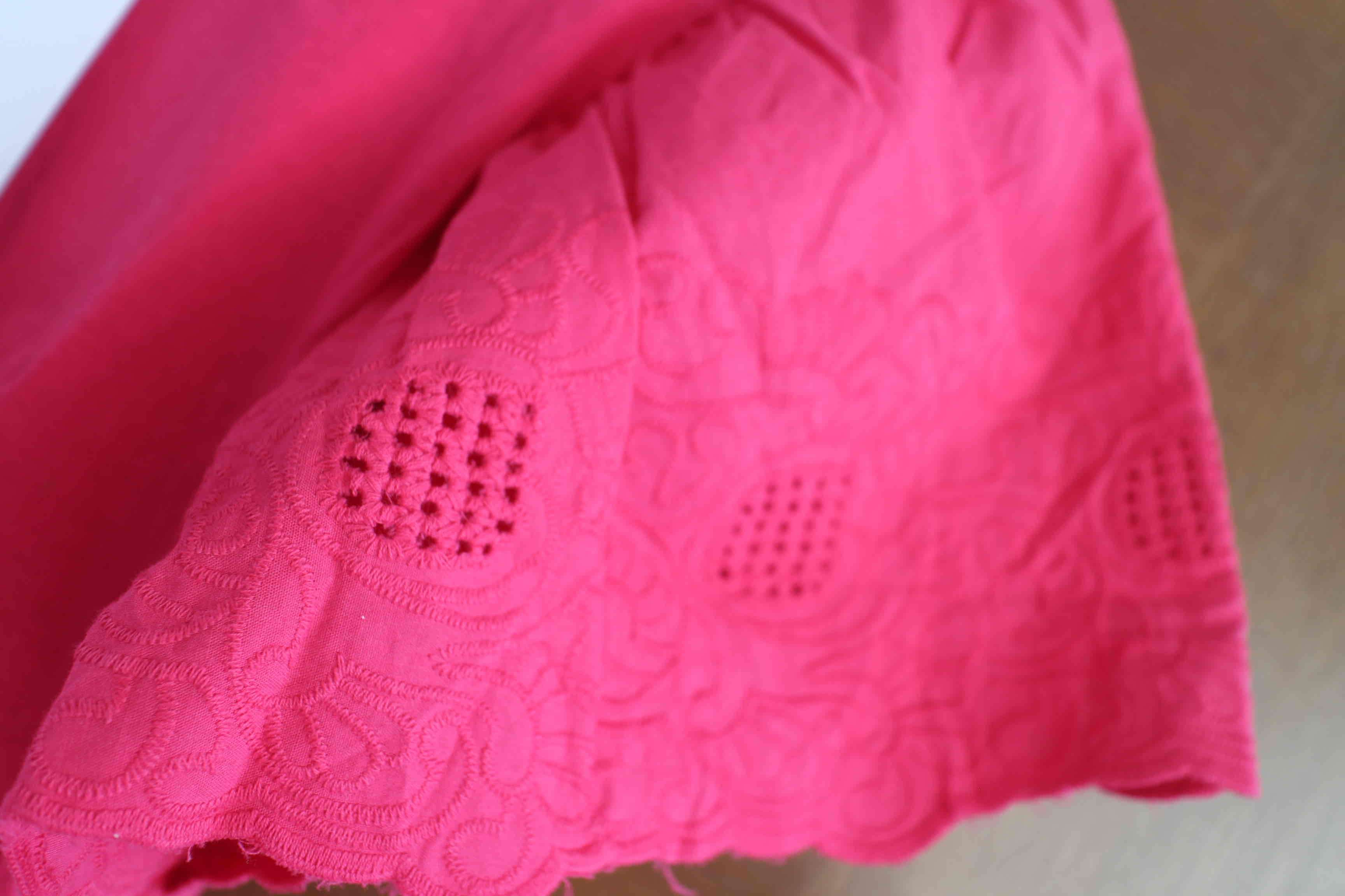 Polera rosa con mangas abullonadas - miniatura 2