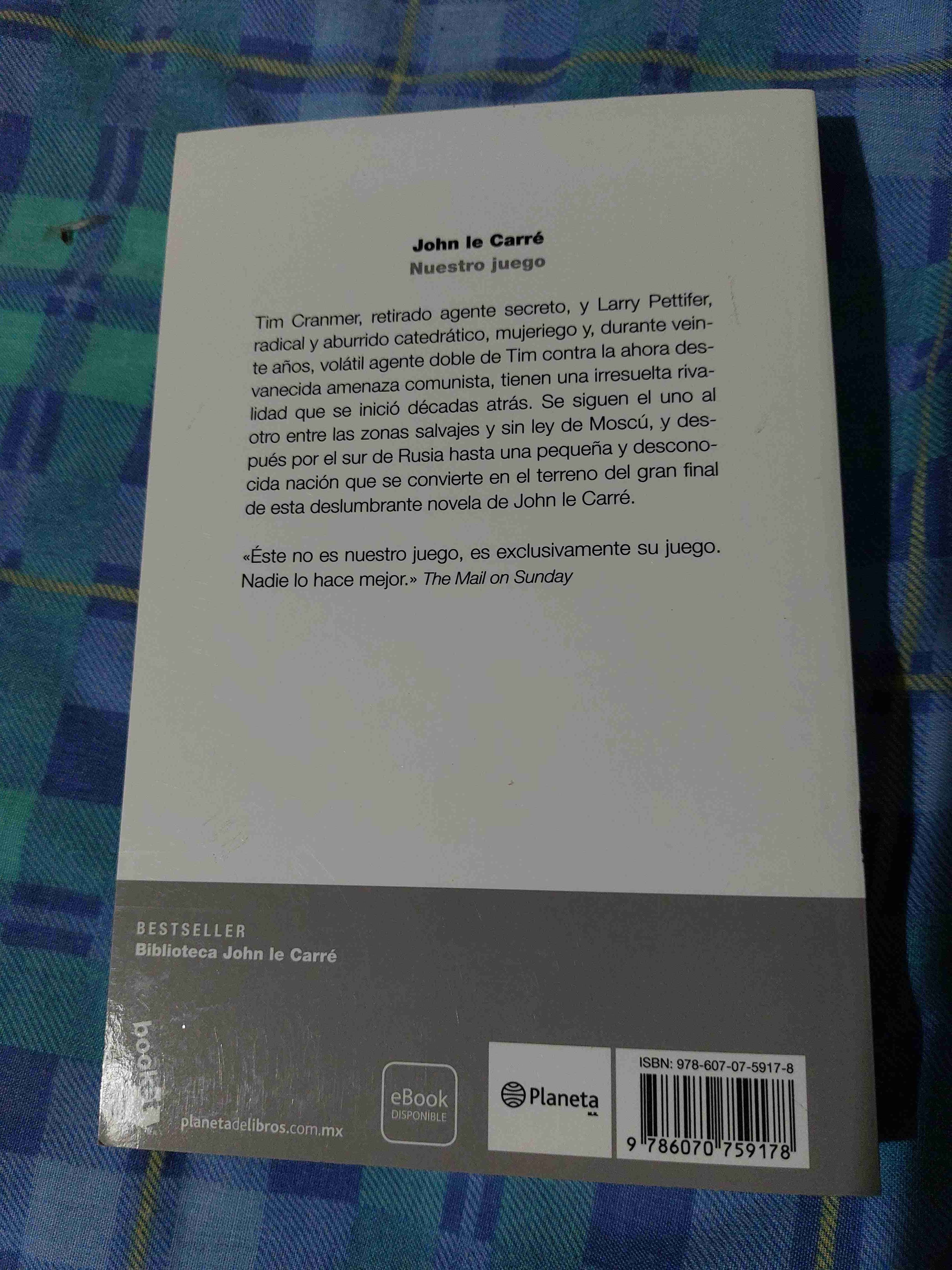 Libro 'Nuestro juego' de John le Carré - miniatura 2