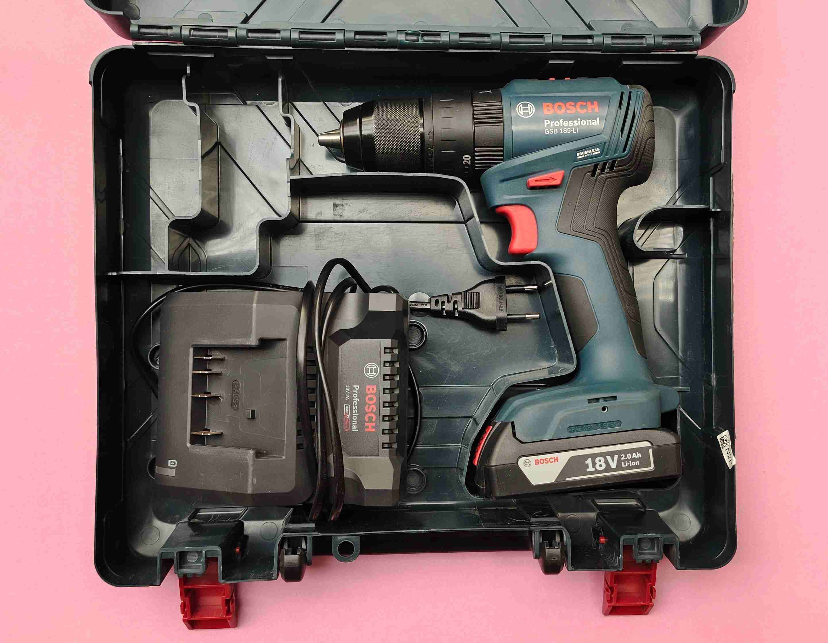 Taladro Bosch 18V con maletín - miniatura 1