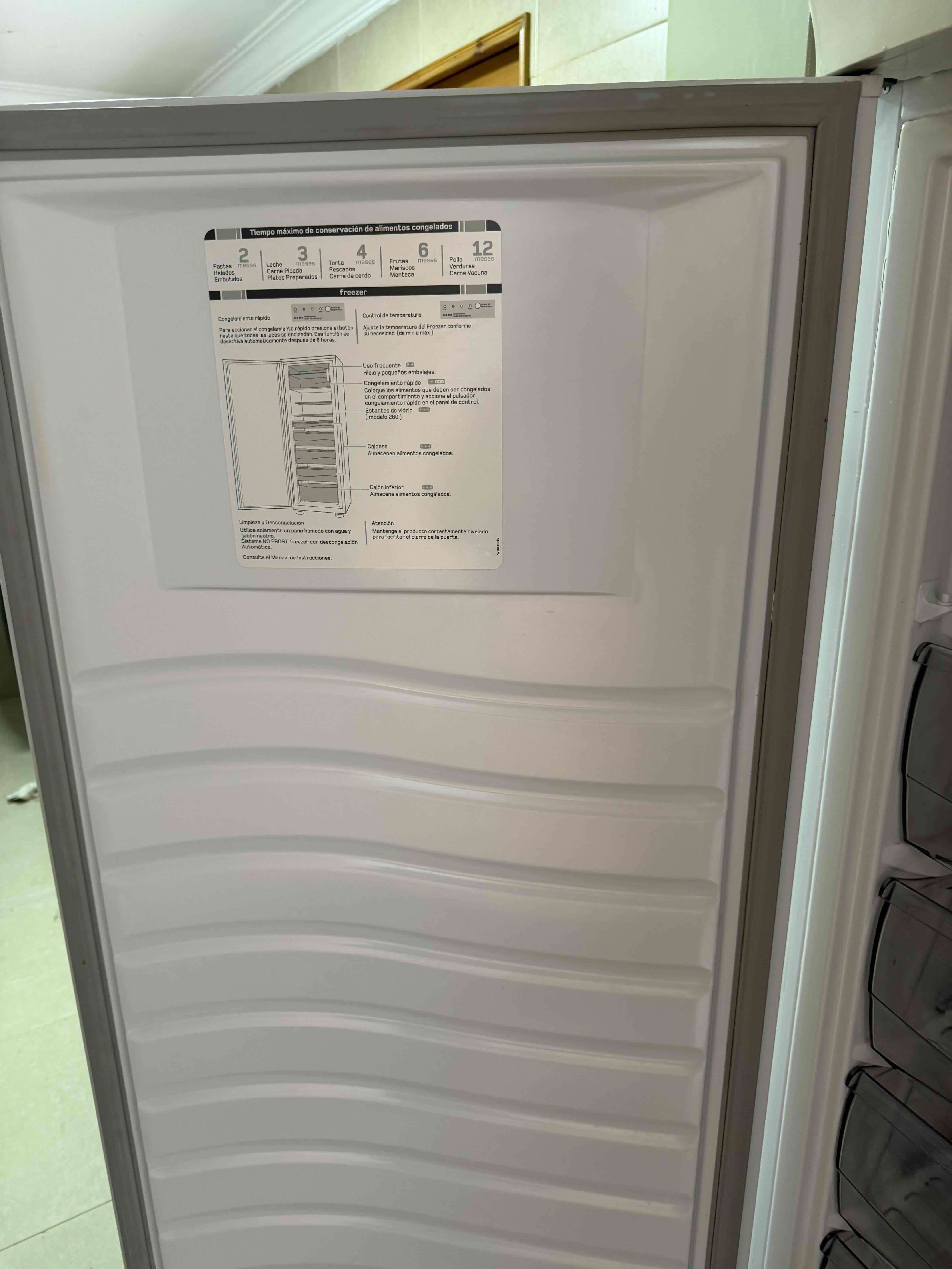 Freezer vertical  Whirlpool usado - miniatura 4