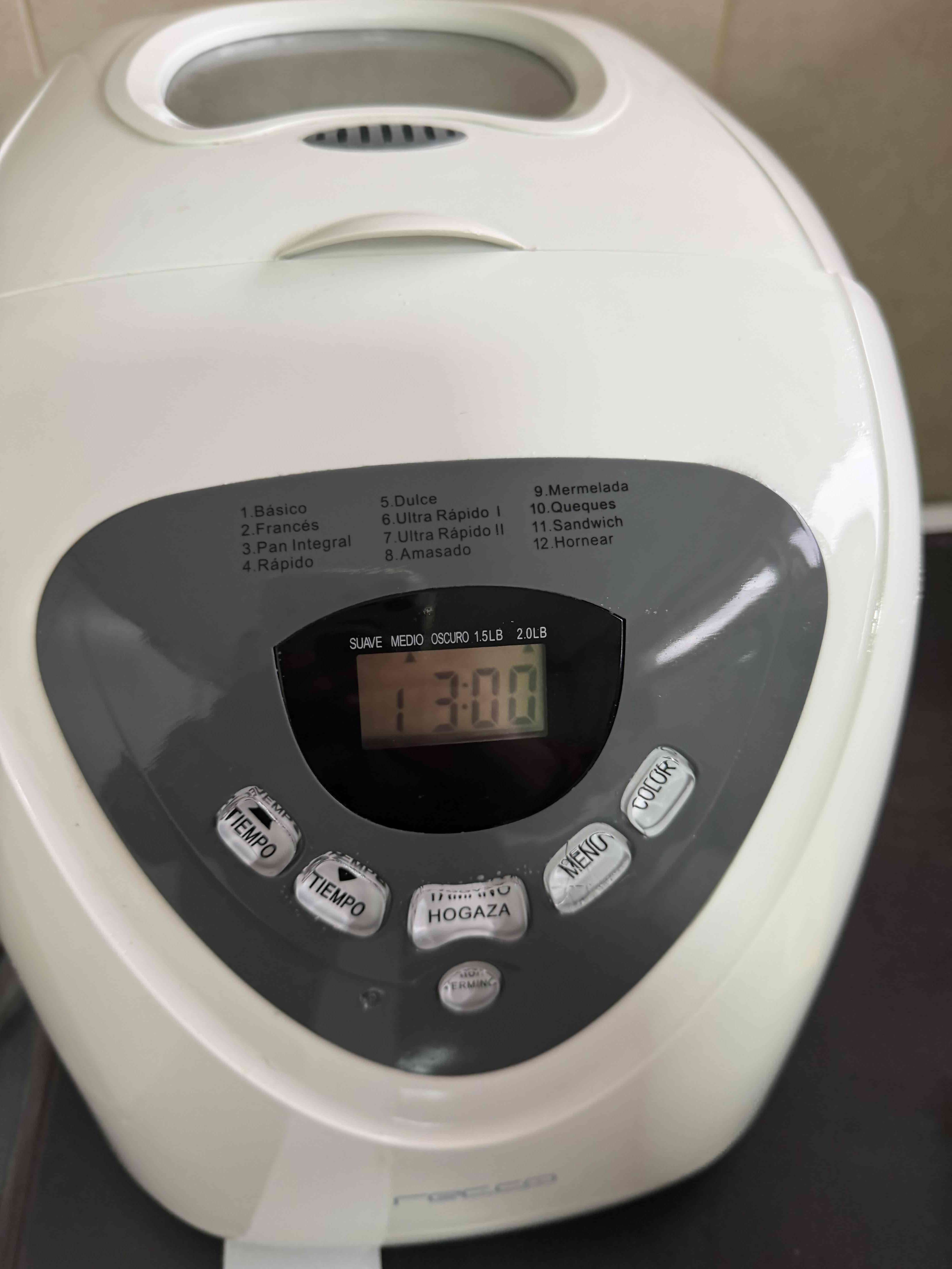 Máquina de hacer pan blanca - miniatura 1