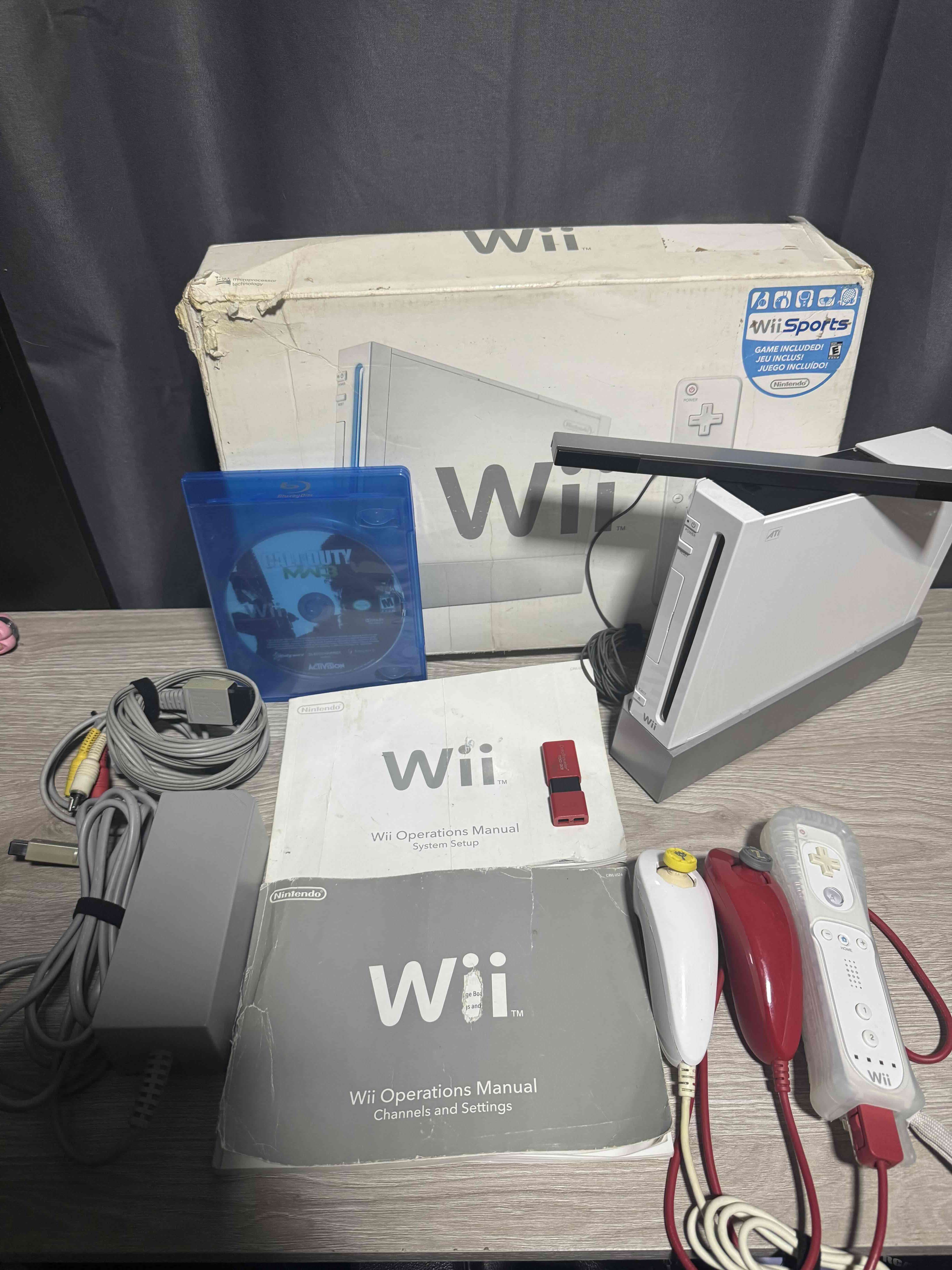 Consola Nintendo Wii con accesorios - miniatura 1
