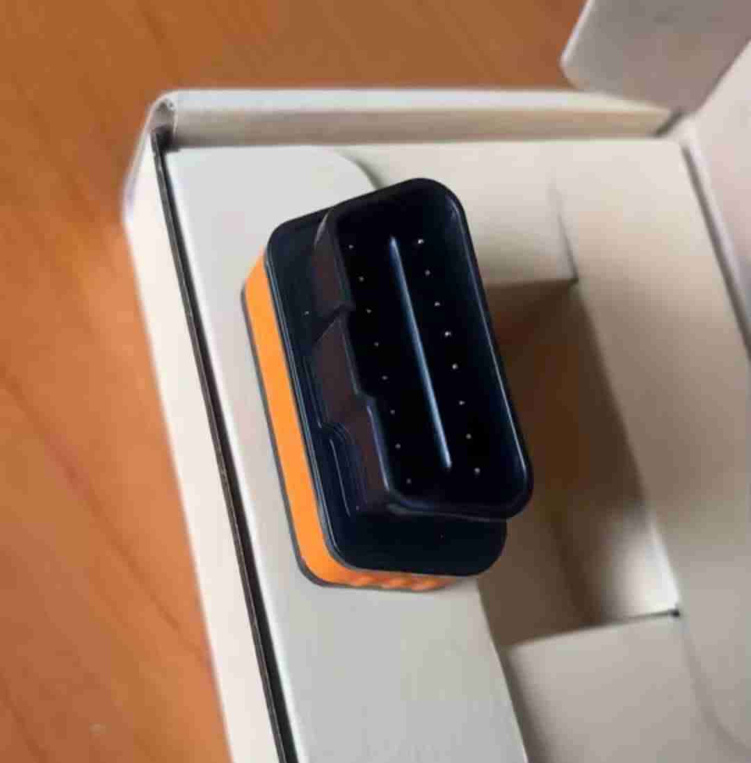 Escáner OBD2 Bluetooth Konnwei - miniatura 3