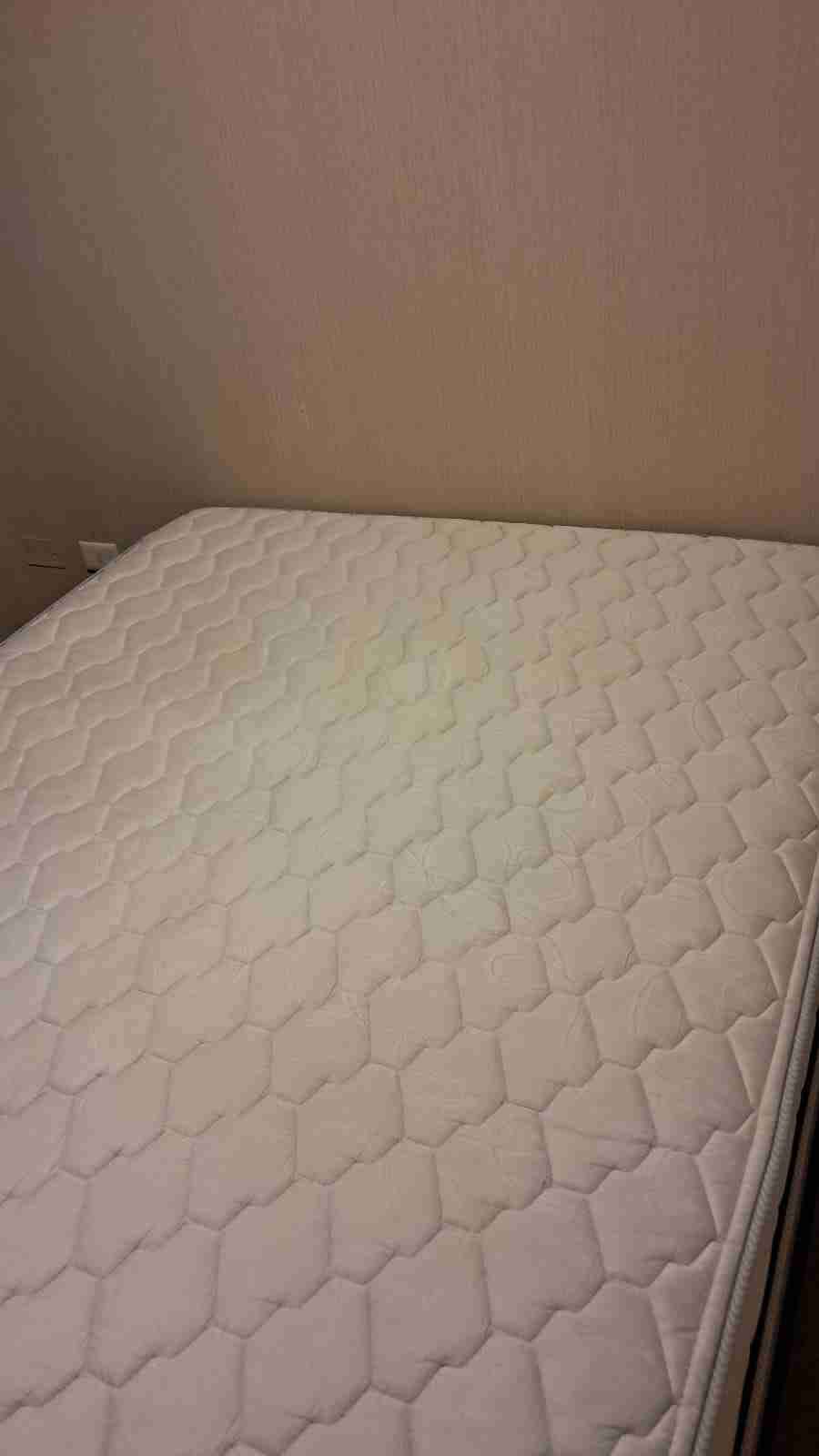 Cama dos plazas,base dividida y marca CiC. - miniatura 2