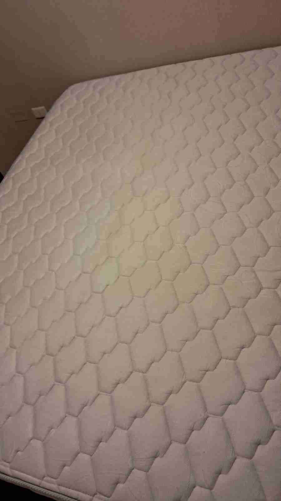 Cama dos plazas,base dividida y marca CiC. - miniatura 3