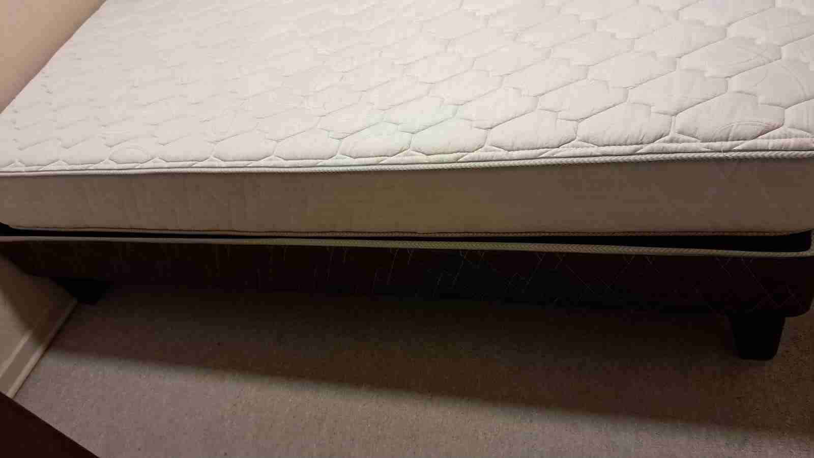 Cama dos plazas,base dividida y marca CiC. - miniatura 5