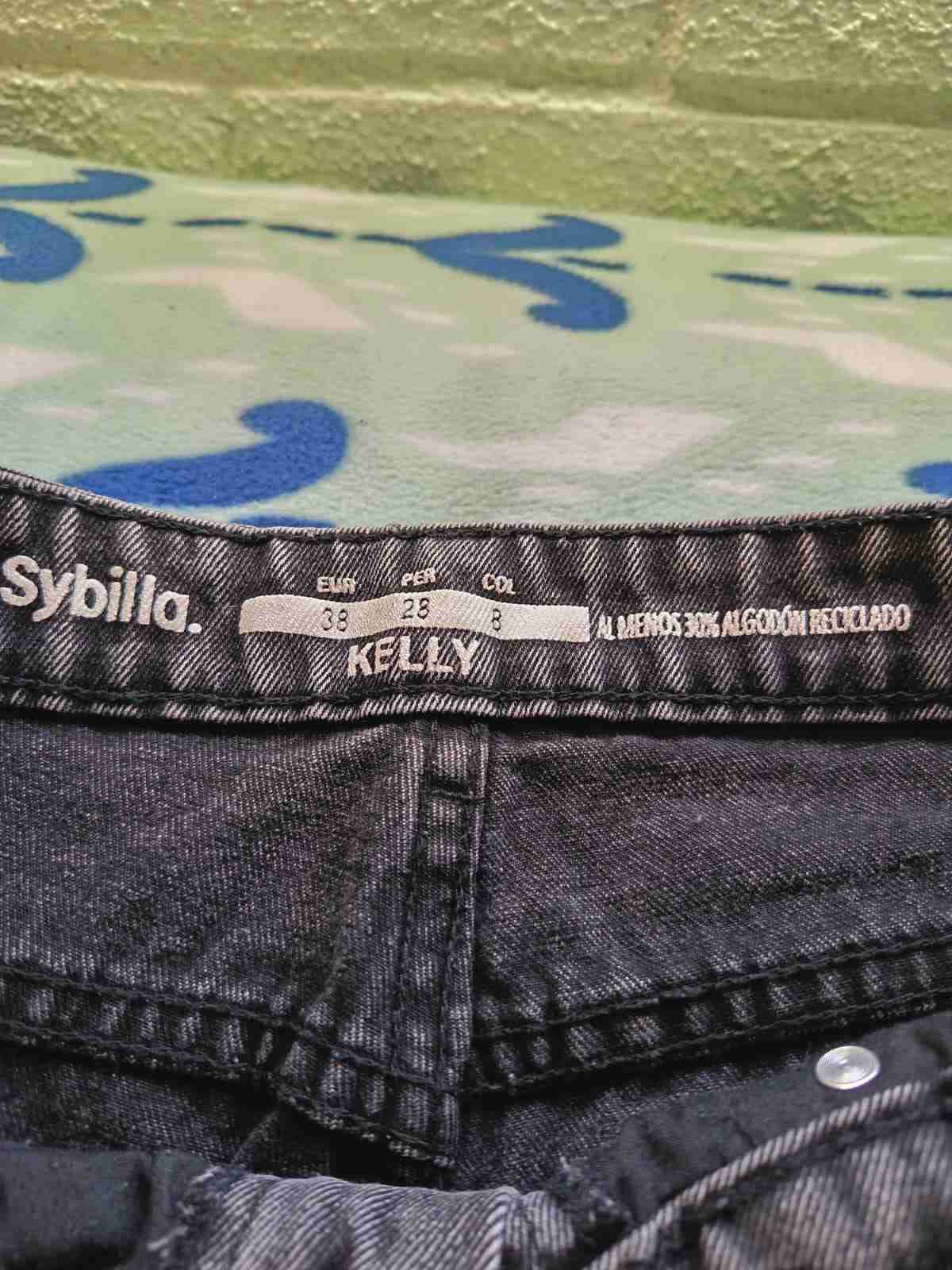 Jeans plomos rasgados - miniatura 2