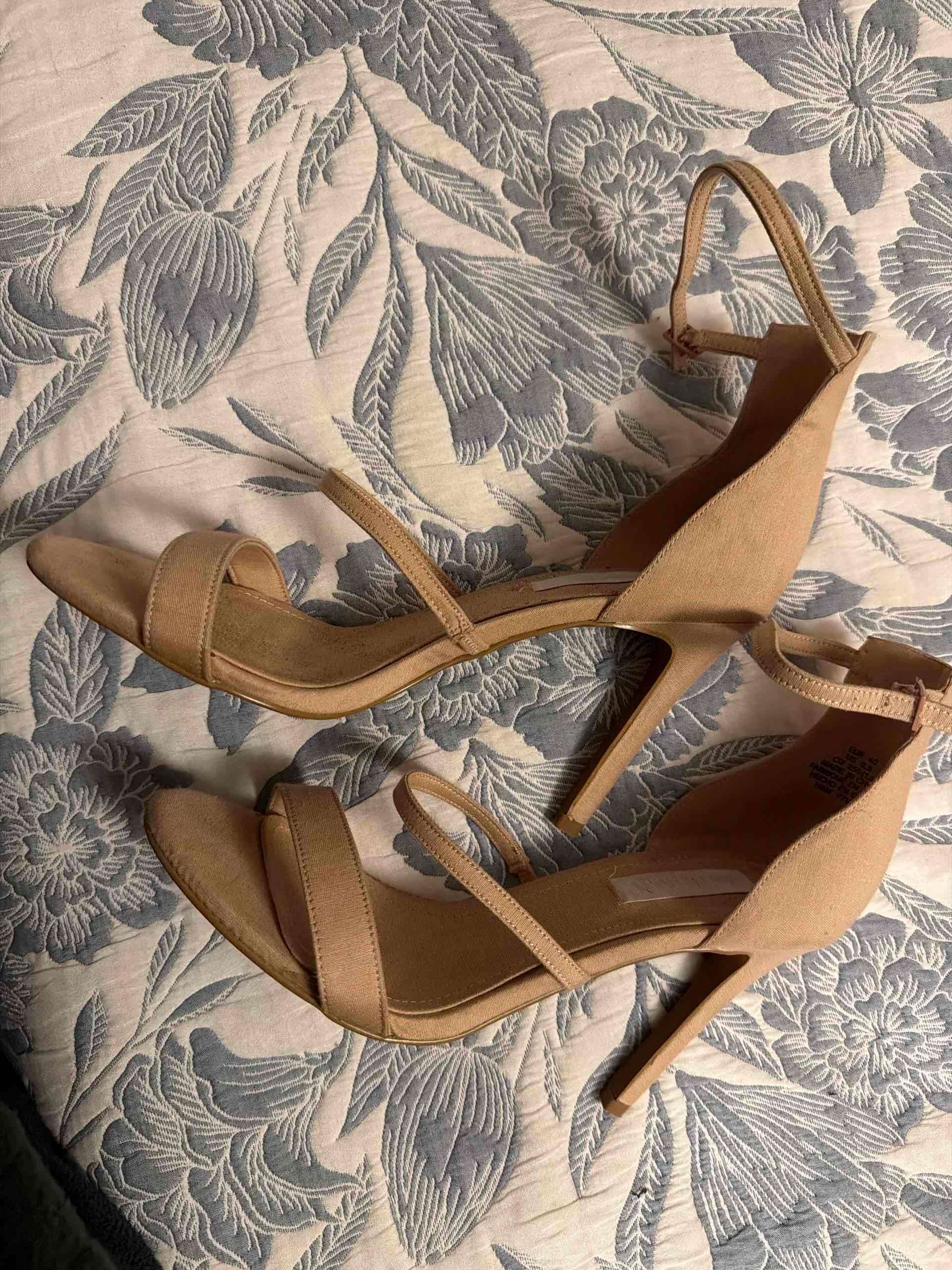 Lote de zapatos de mujer variados - miniatura 5