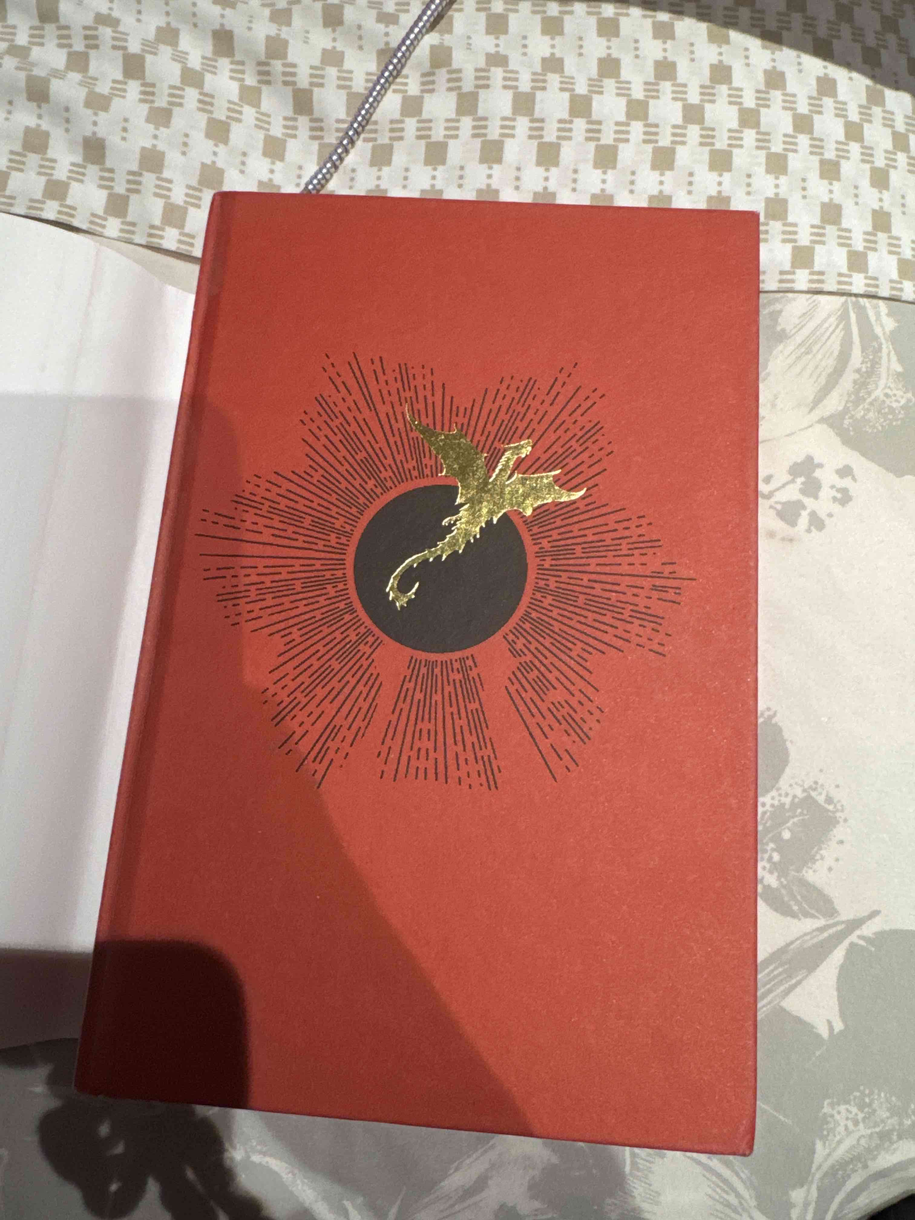 Libro "Alas de Hierro" de Rebecca Yarros - miniatura 4