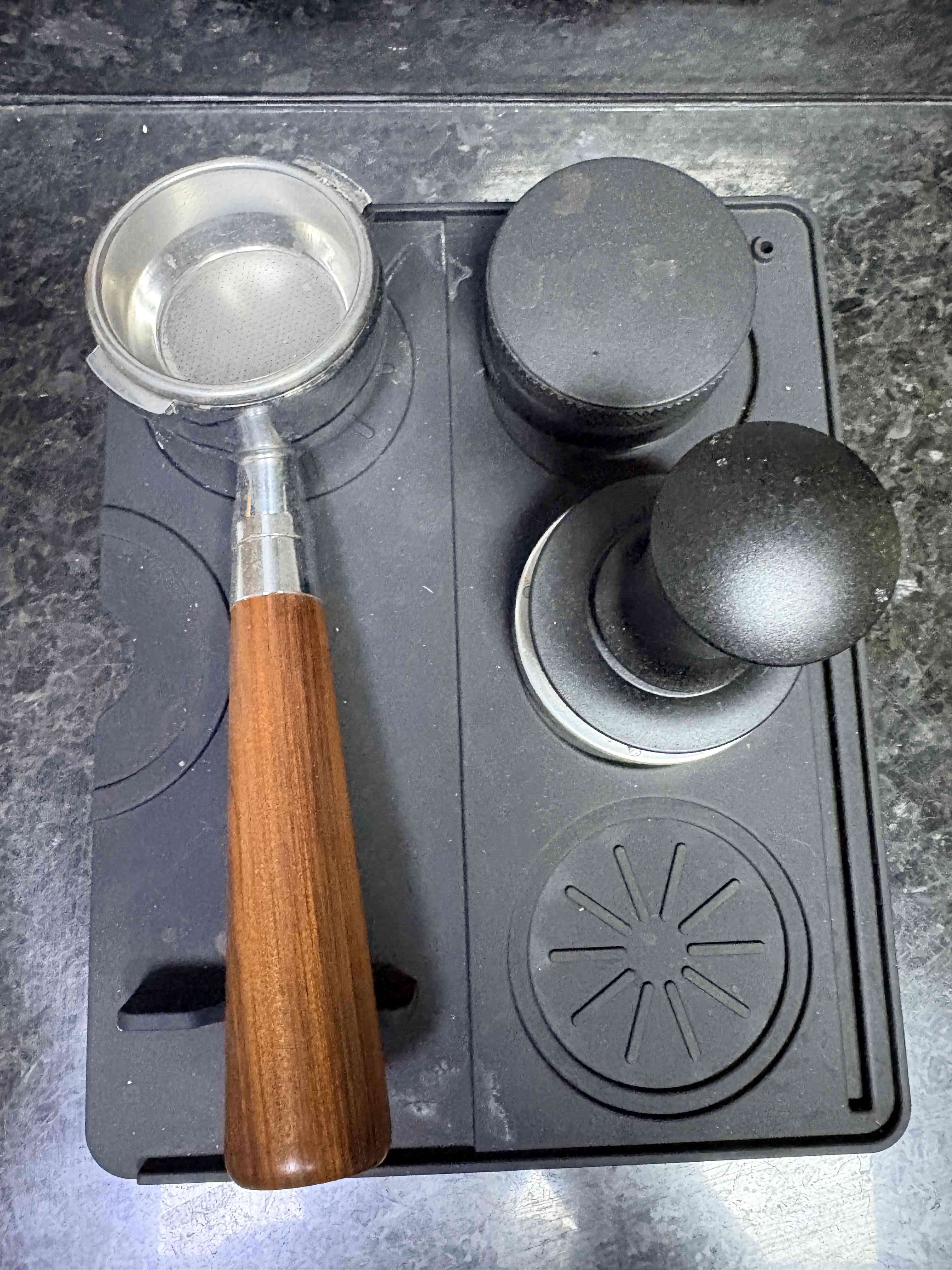 Máquina de café Gaggia Classic roja - miniatura 4