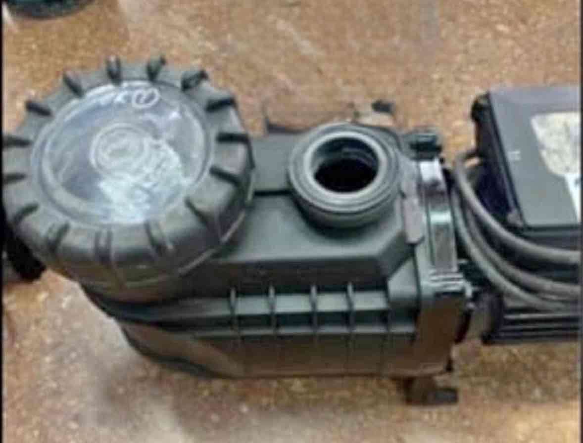 Bomba de agua y filtro para piscina - miniatura 3