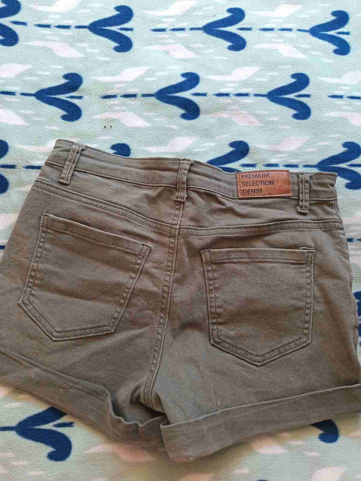 Shorts de mezclilla verde musgo - miniatura 2