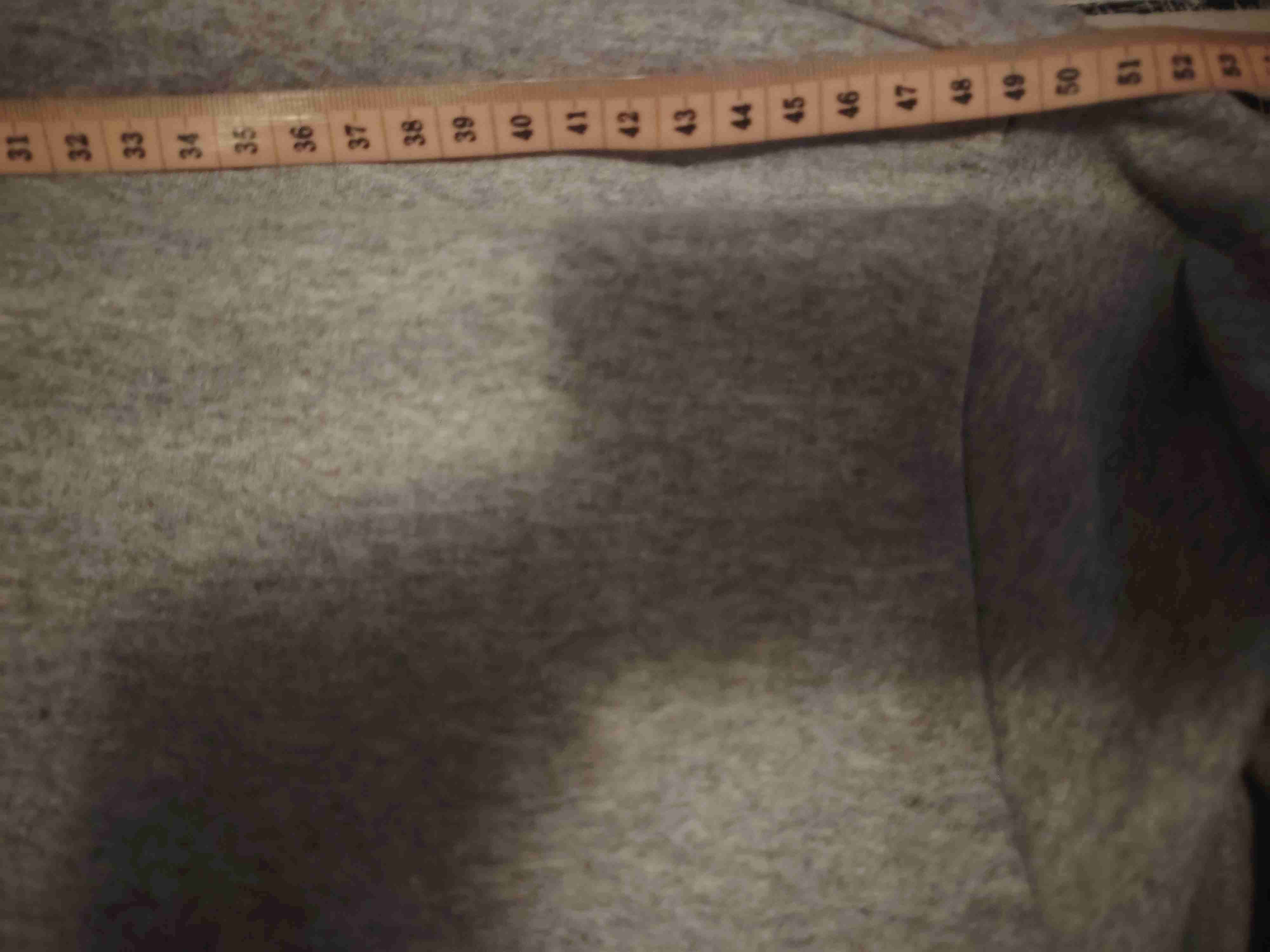 Polerón gris con capucha - miniatura 3