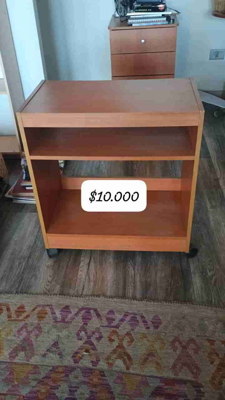 Mueble multiuso con ruedas