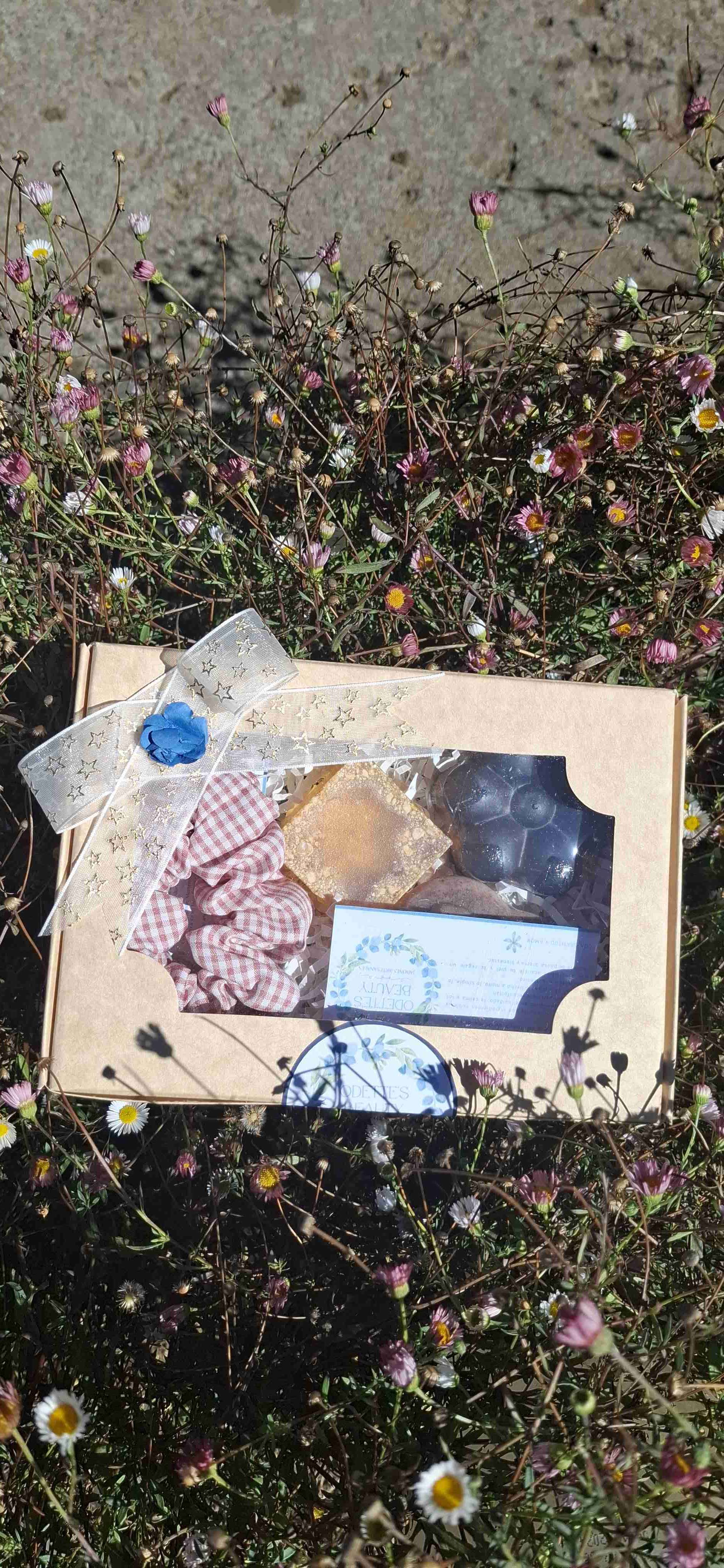 Jabones artesanales de diseño floral - miniatura 3