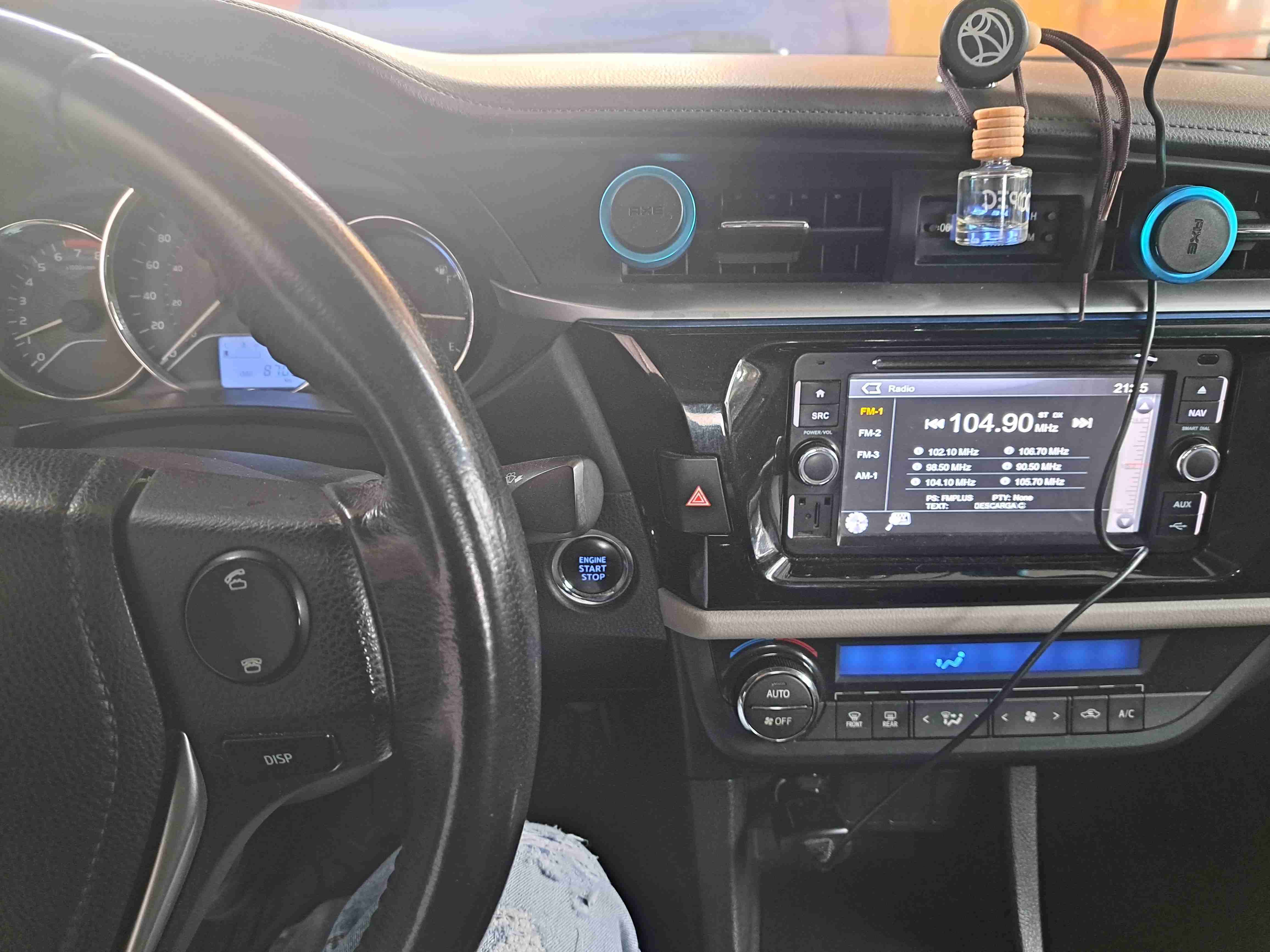 Auto sedan toyota corolla - miniatura 5