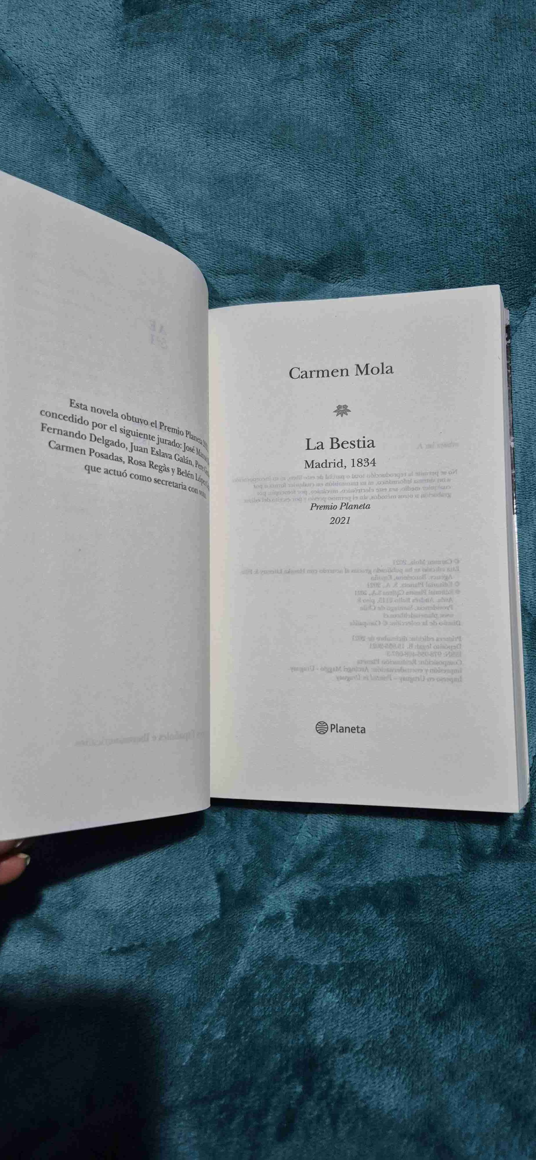 Libro 'La Bestia' Carmen Mola - miniatura 3