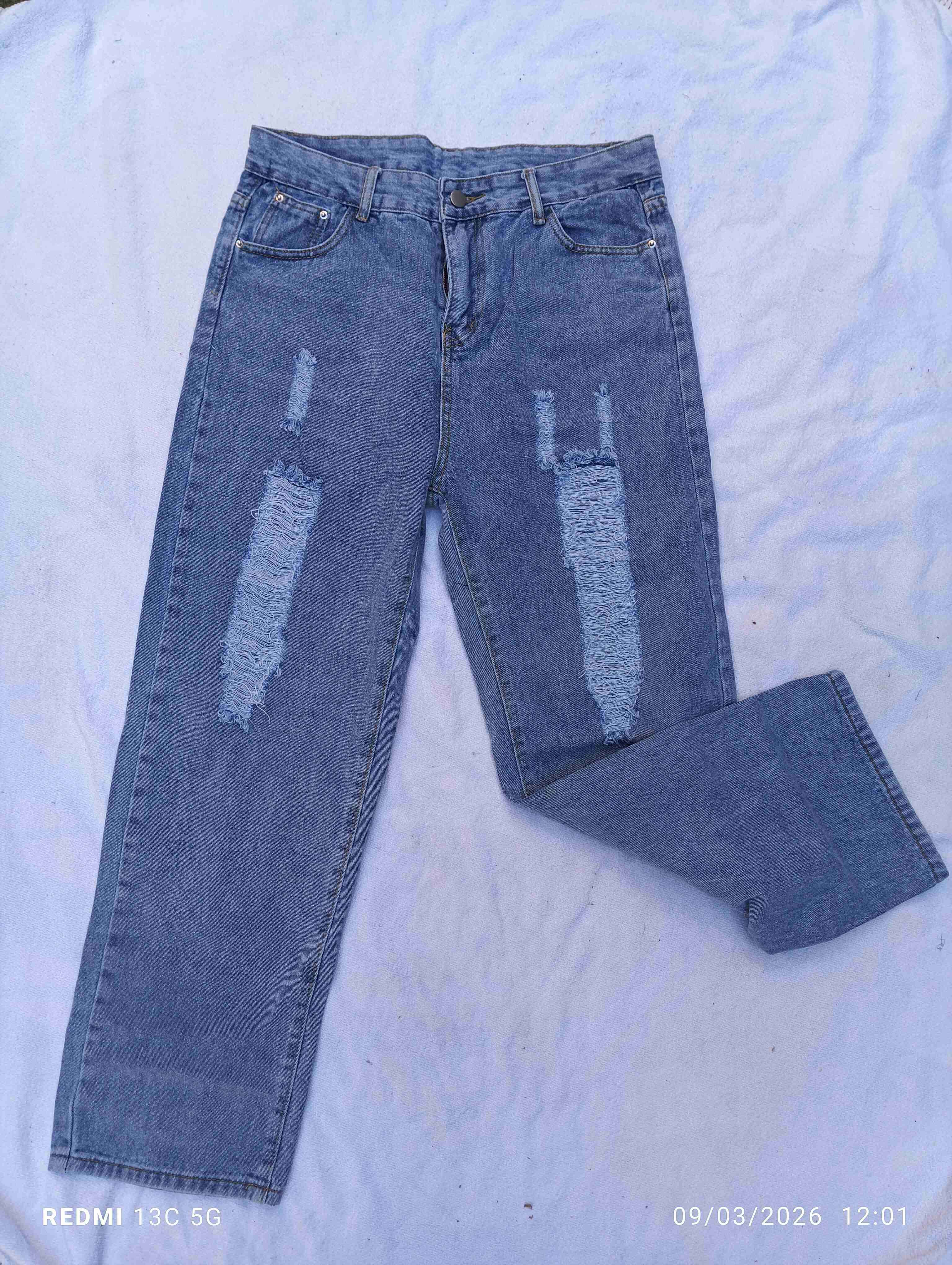 Pantalones negros con detalles en cuero - miniatura 2