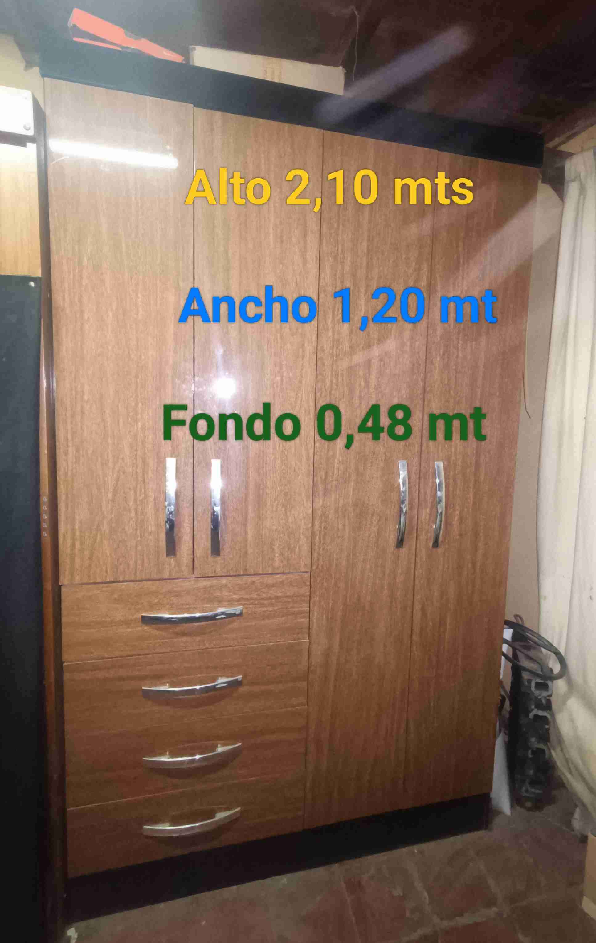 Closet de madera con cajones - miniatura 5