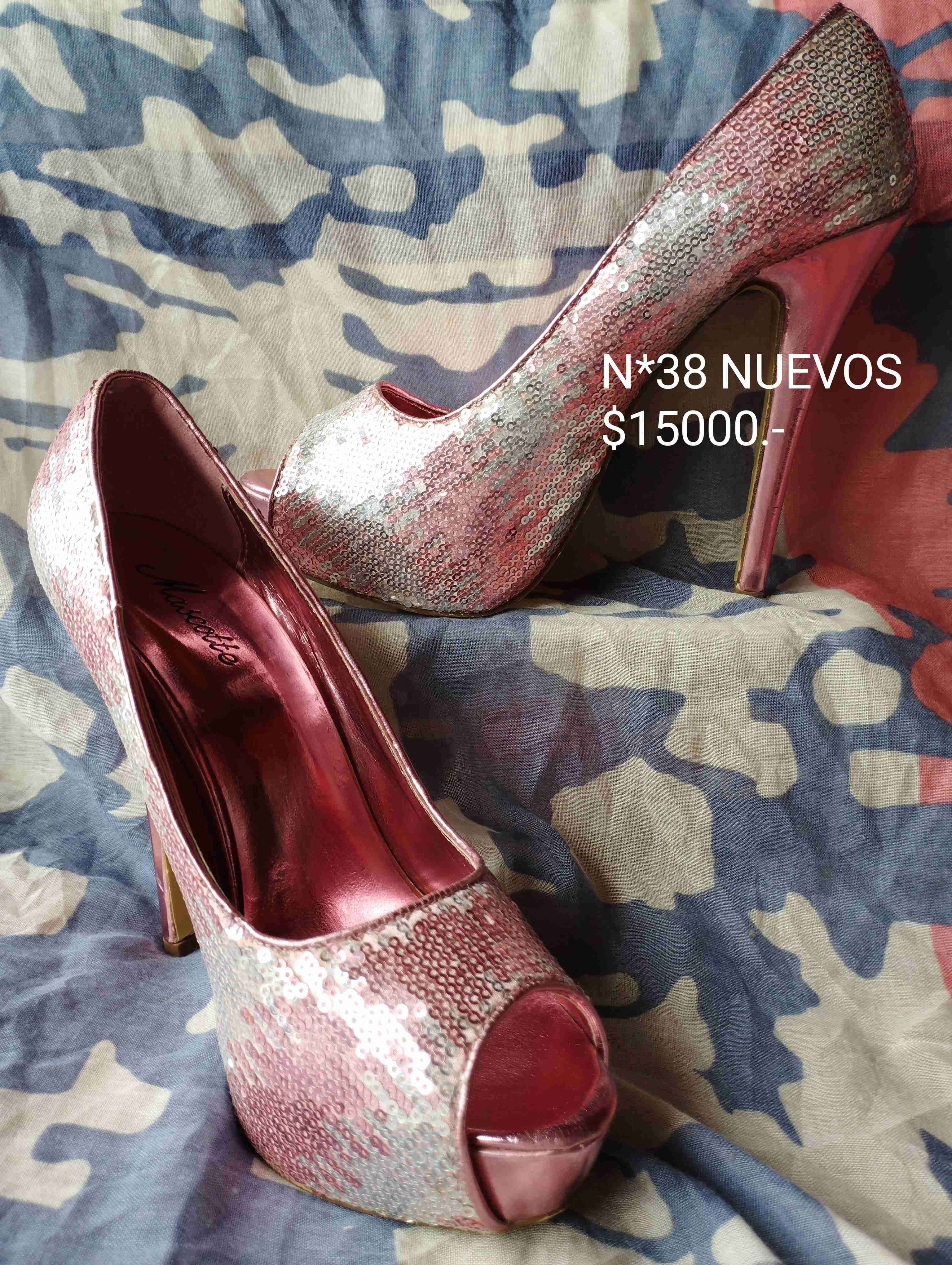 Zapatos taco aguja encaje negro - miniatura 3