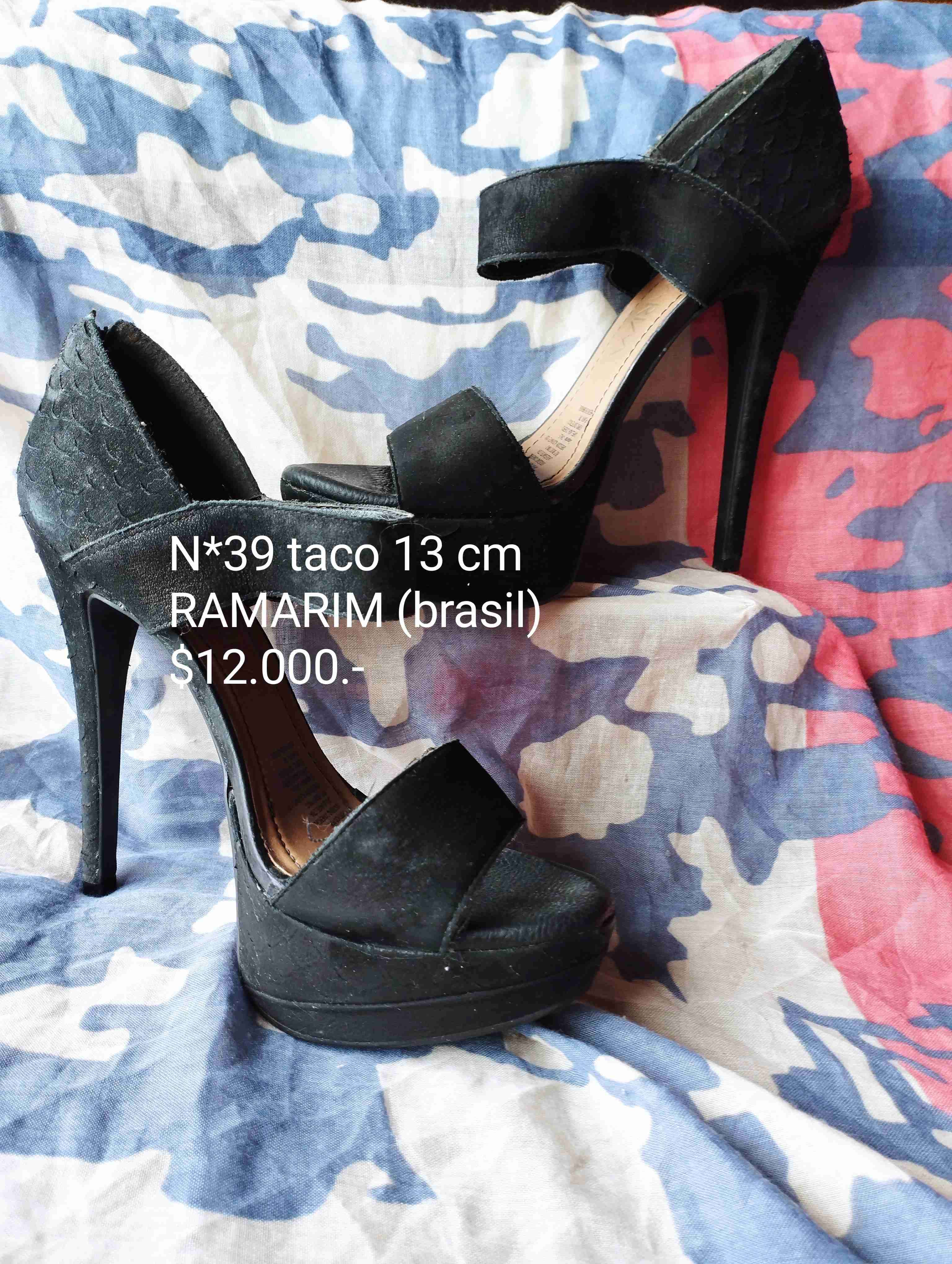 Zapatos taco aguja encaje negro - miniatura 5