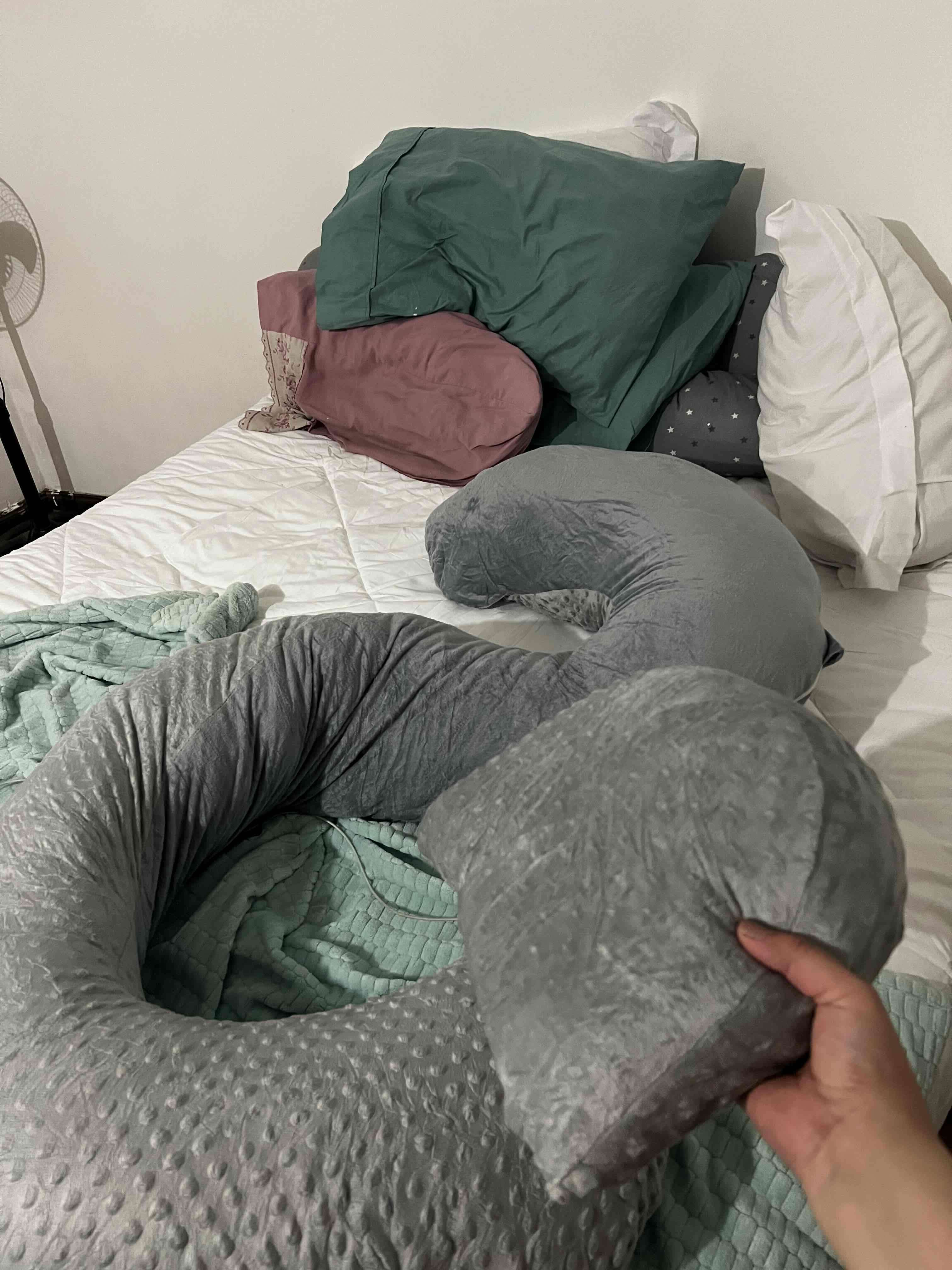 Almohada de maternidad gris - miniatura 1