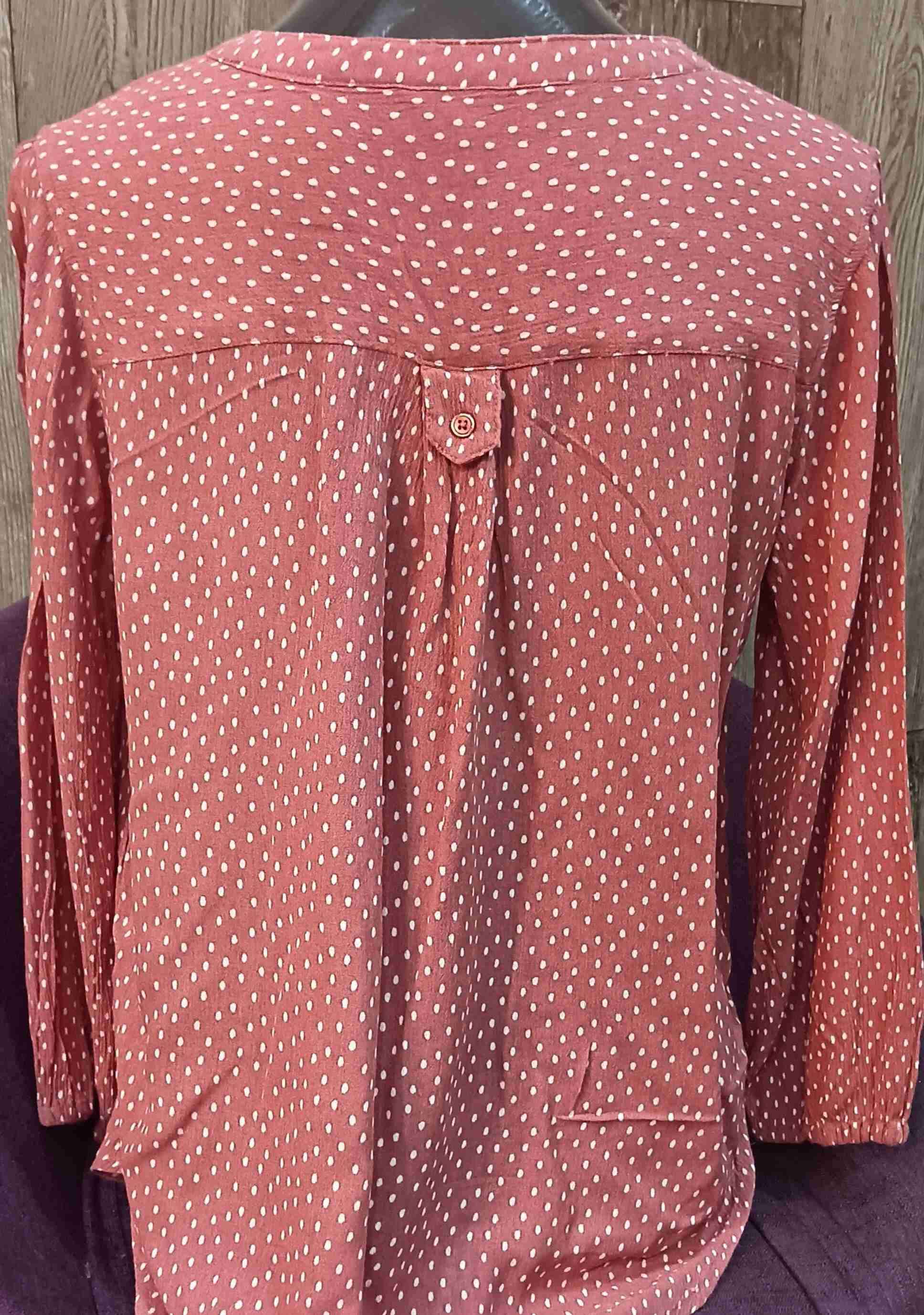 Blusa rosada de lunares - miniatura 2